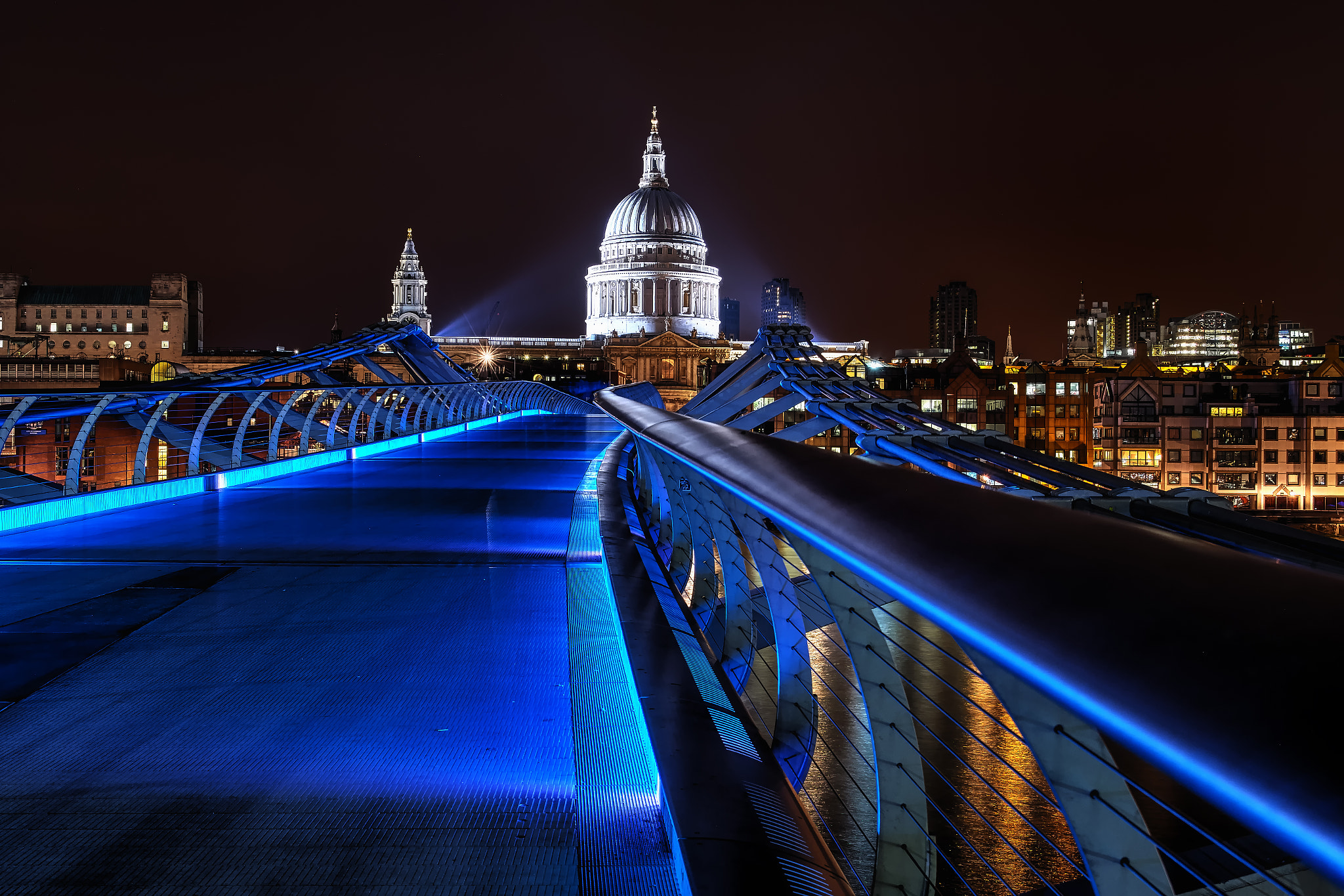 Samsung NX1000 + Samsung NX 20-50mm F3.5-5.6 ED sample photo. London millenium bridge at night photography