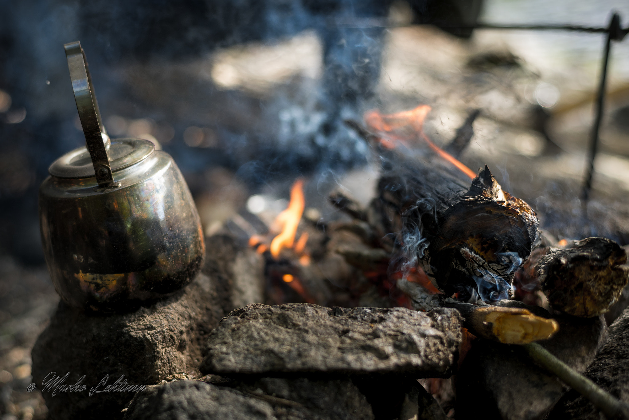 Sony a7 + ZEISS Planar T* 50mm F1.4 sample photo. Making coffee photography