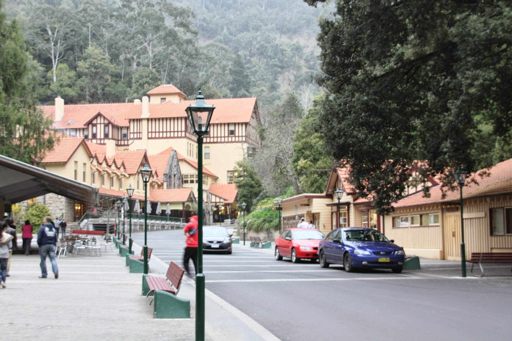 Sigma 18-200mm f/3.5-6.3 DC OS sample photo. Blue mountains jenolan caves photography