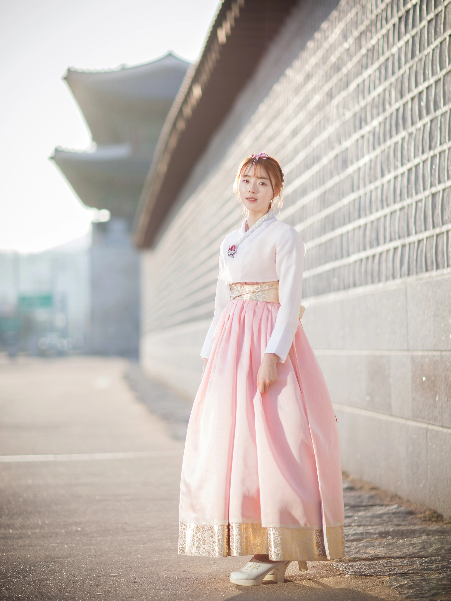 Canon EF 85mm F1.2 sample photo. Korea traditional dress photography
