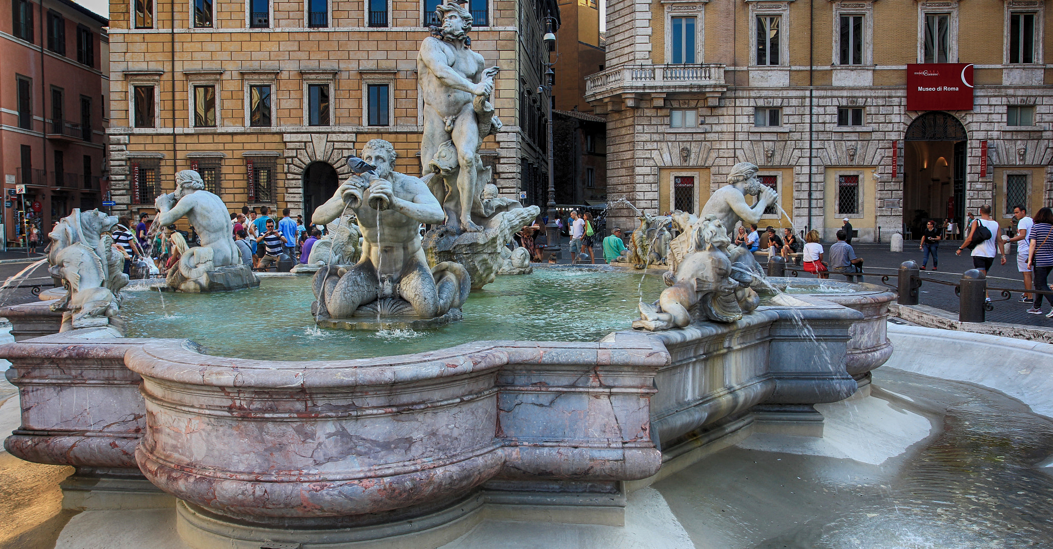 Canon EOS 600D (Rebel EOS T3i / EOS Kiss X5) + Canon EF 17-40mm F4L USM sample photo. Piazza navona photography