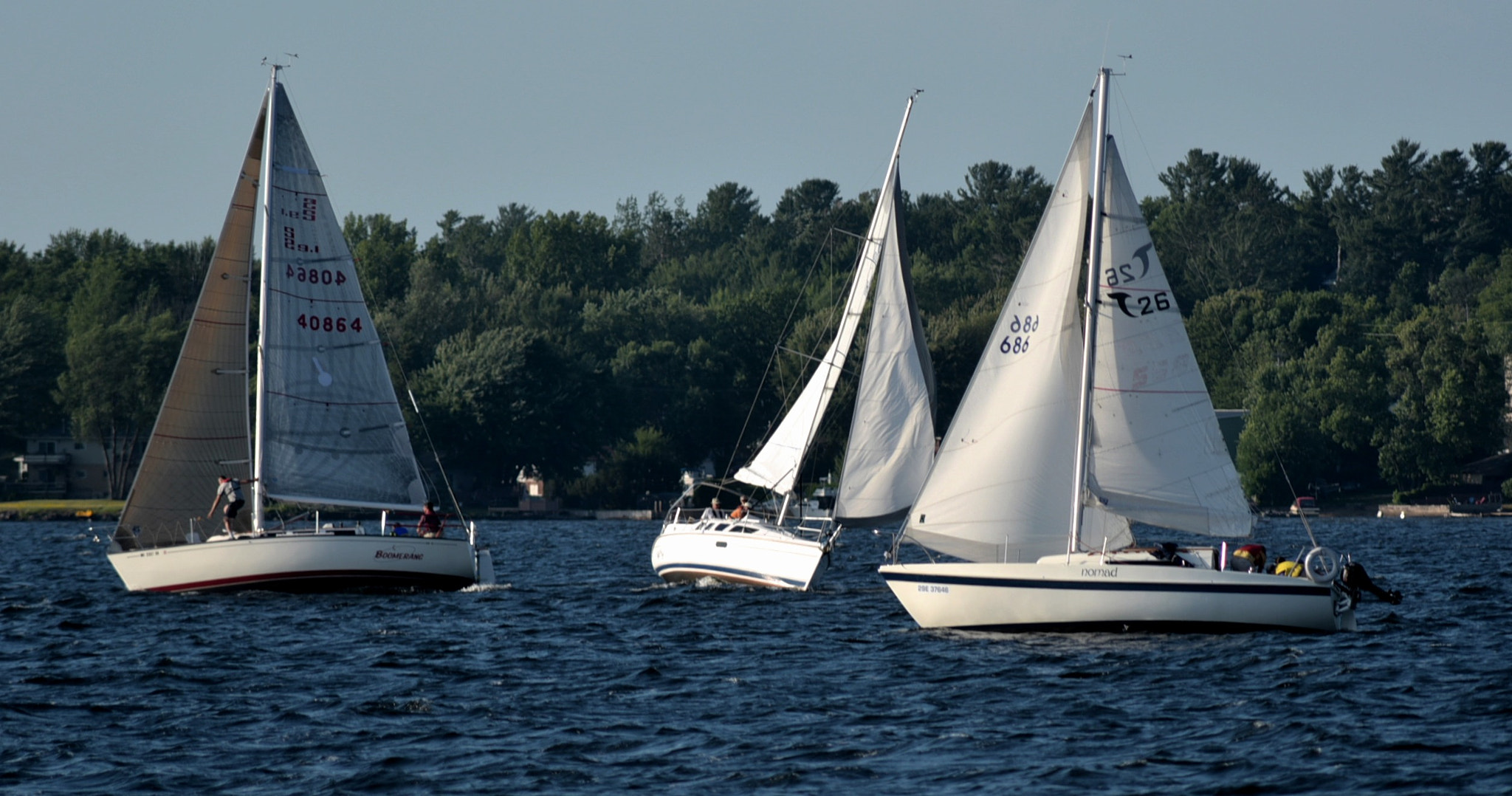 AF Zoom-Nikkor 70-300mm f/4-5.6D ED sample photo. Collision course photography