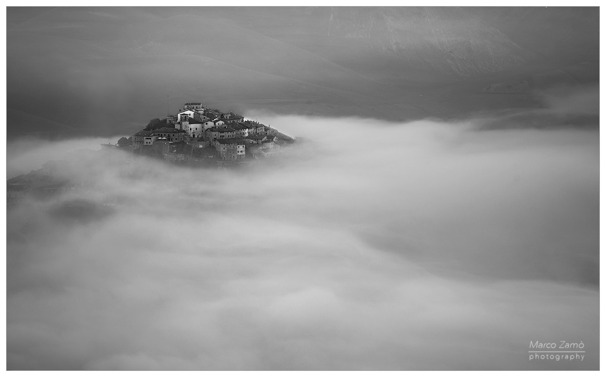 Nikon D500 + Sigma 50-100mm F1.8 DC HSM Art sample photo. Castelluccio photography