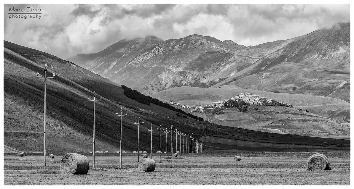 Nikon D500 + Sigma 50-100mm F1.8 DC HSM Art sample photo. Castelluccio photography