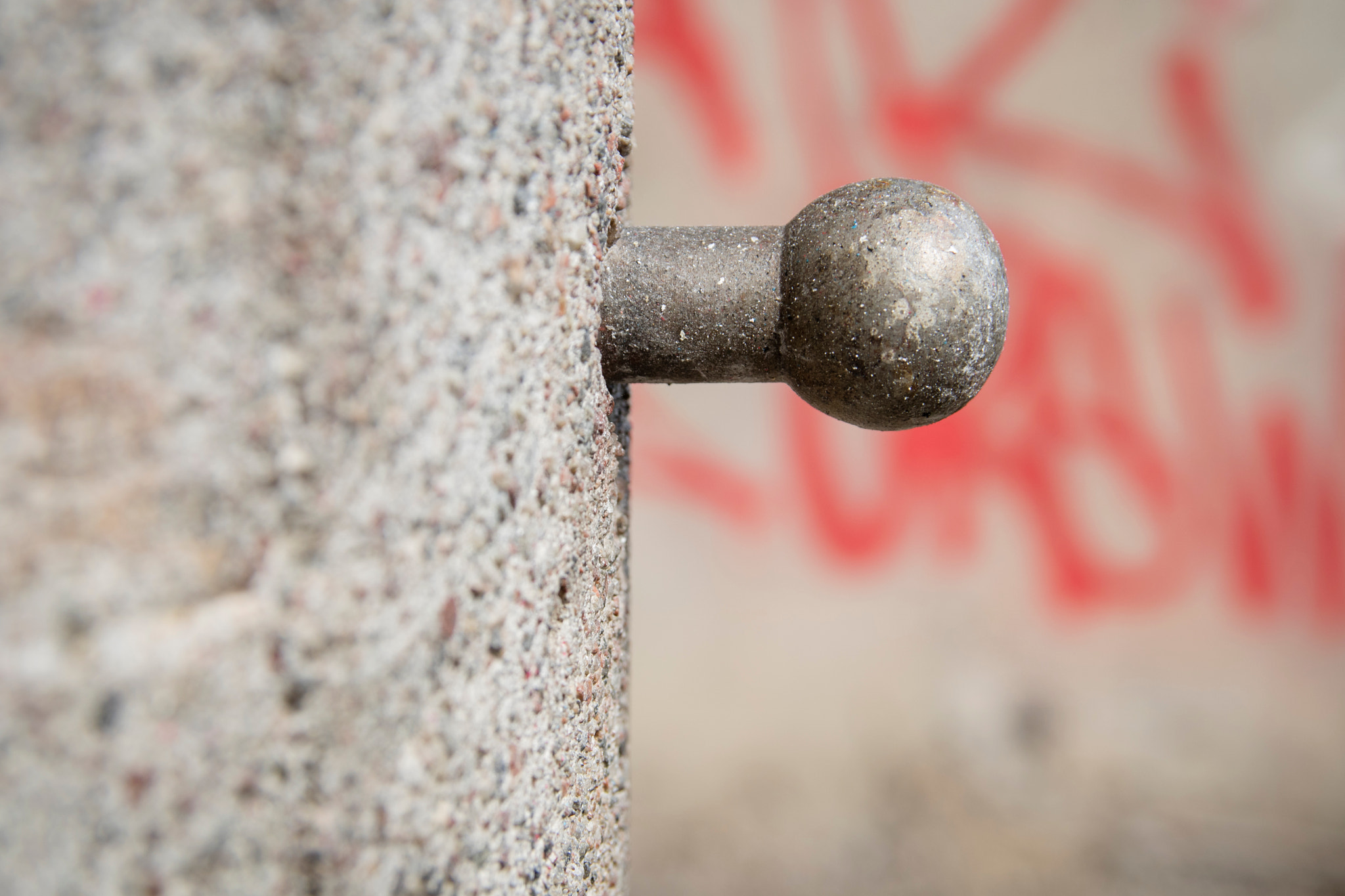 Canon EOS M3 sample photo. The mysterious metal knob photography