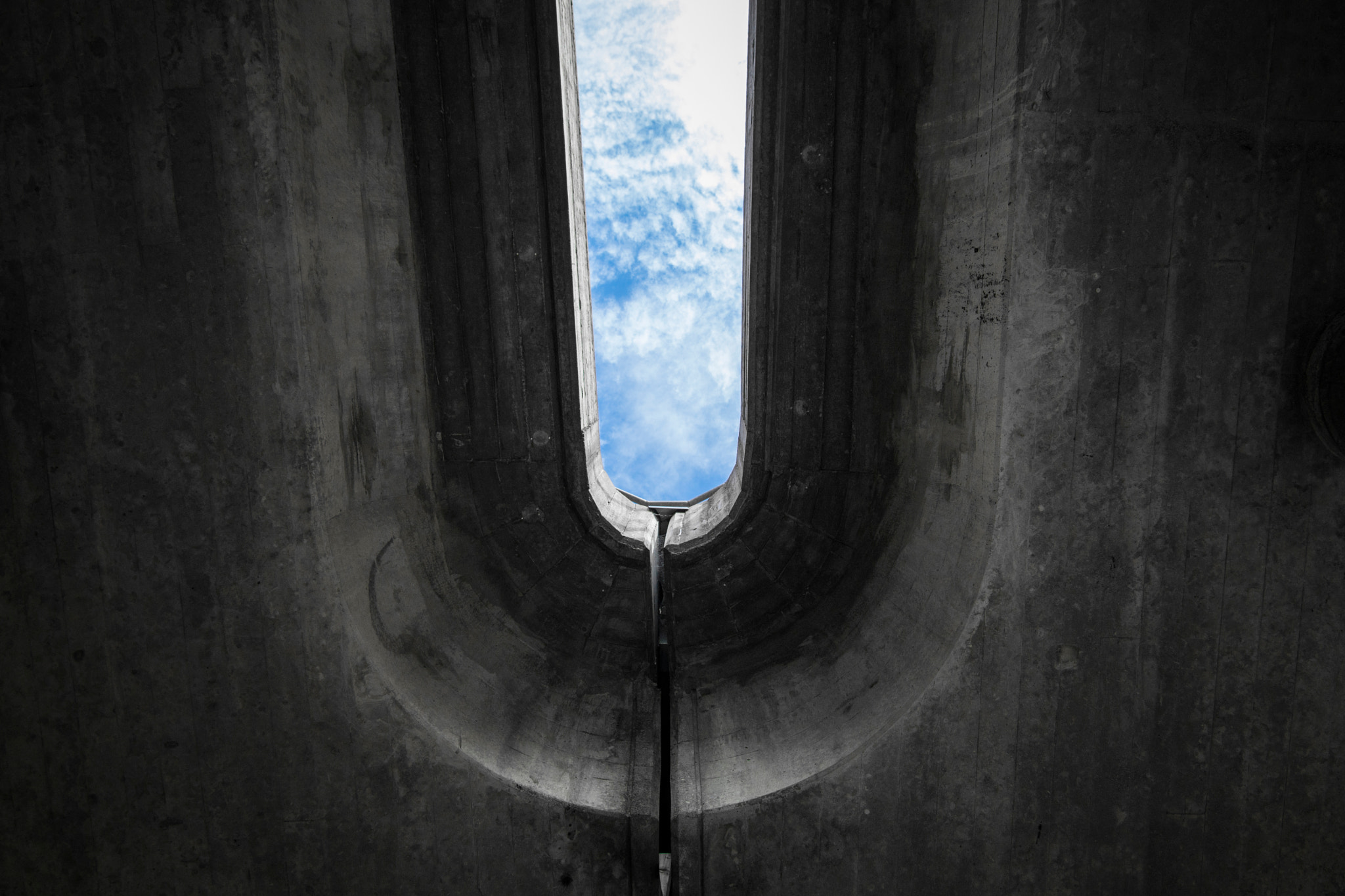 Canon EOS M3 sample photo. Under the metro photography