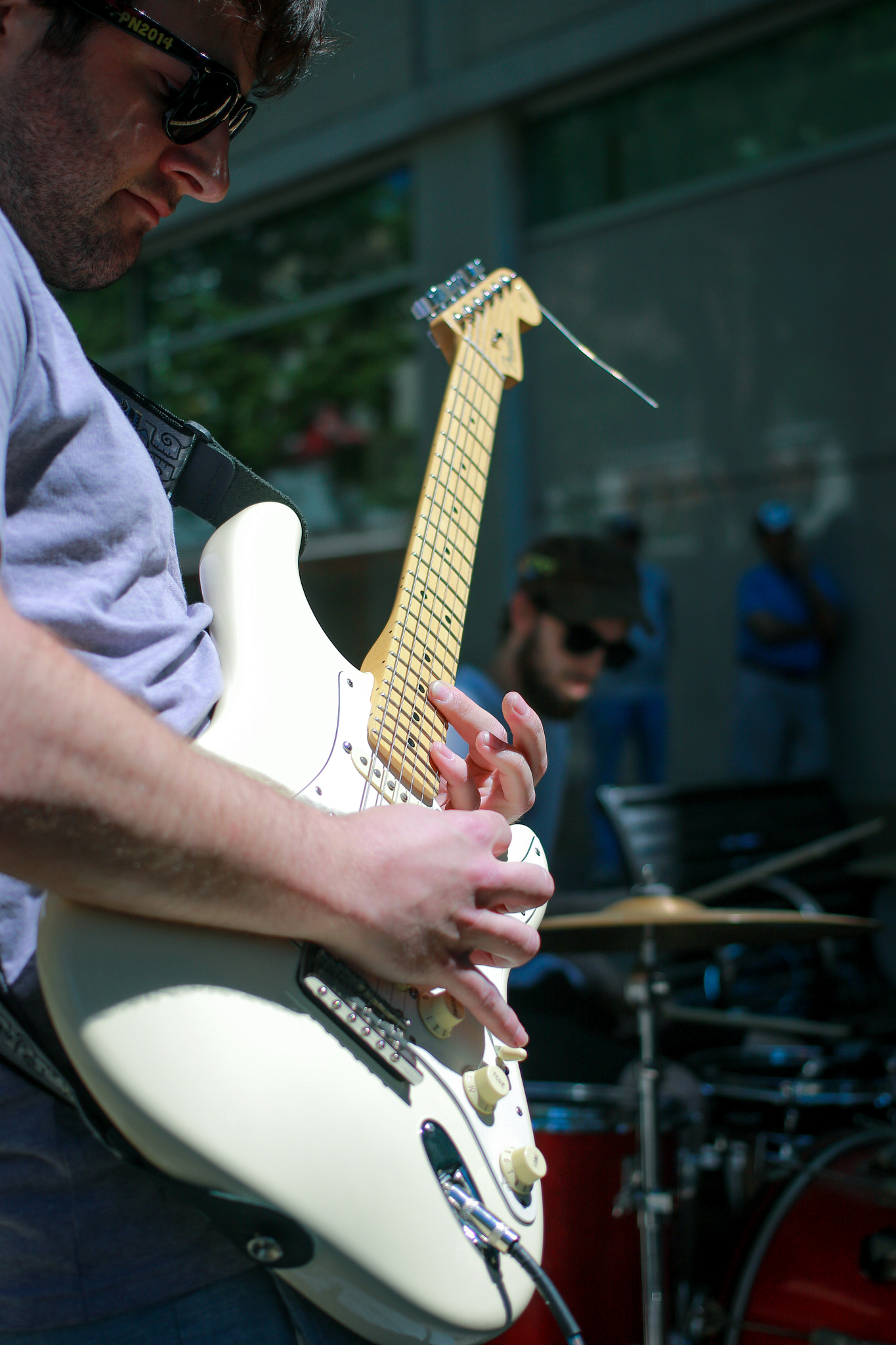 Canon EF 40mm F2.8 STM sample photo. Jamming on the bass photography