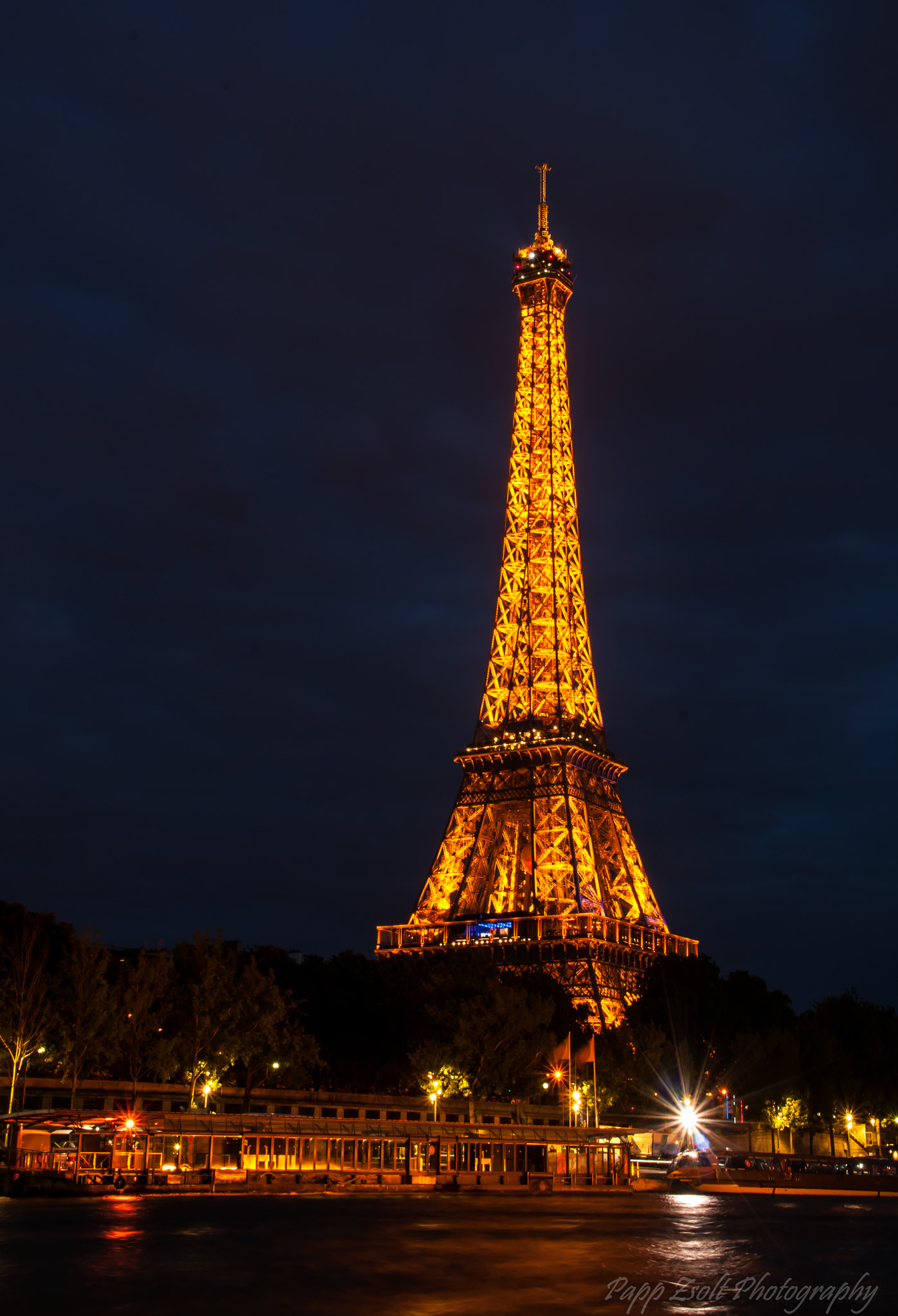 Nikon D300 + Sigma 18-200mm F3.5-6.3 DC sample photo. Night photography in paris! photography