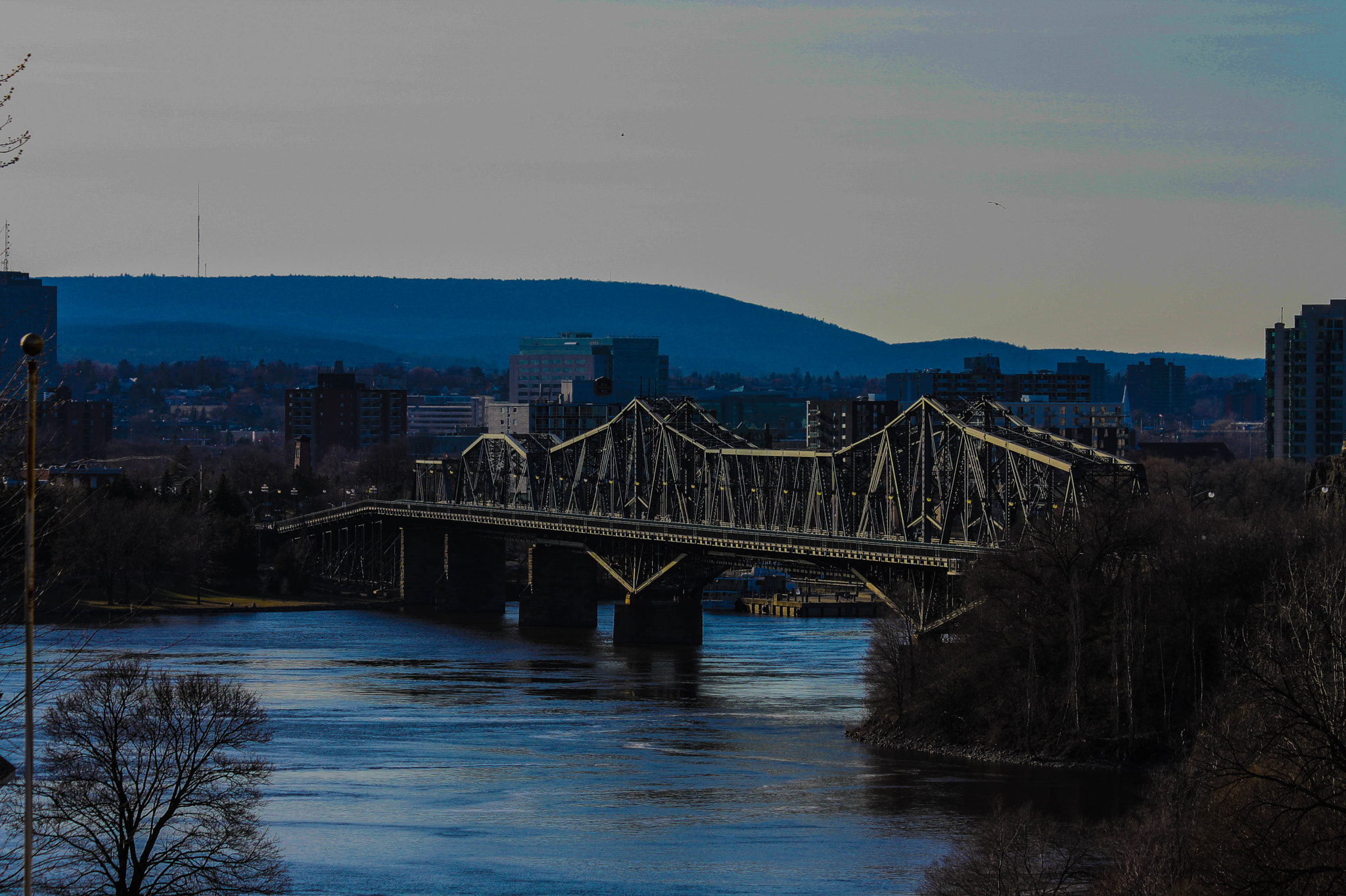 Canon EF 70-300mm F4-5.6 IS USM sample photo. Alexandra bridge photography