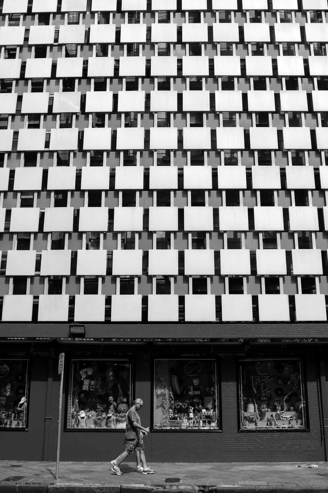 Canon EOS 7D Mark II + Canon EF 24mm F2.8 IS USM sample photo. A building that really caught my eye in new orleans, la. photography