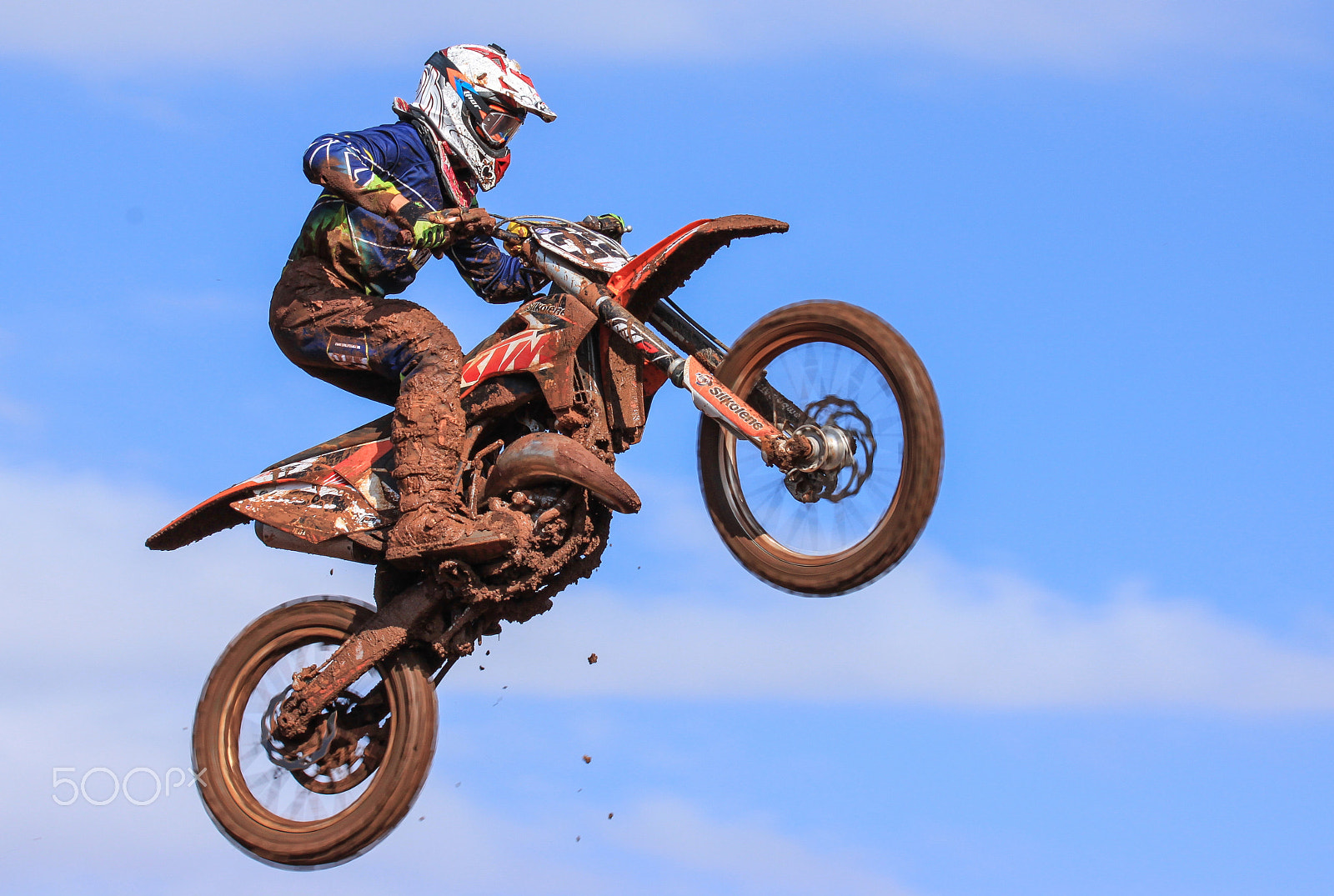 Canon EF 100-400mm F4.5-5.6L IS USM sample photo. Motocross jump photography