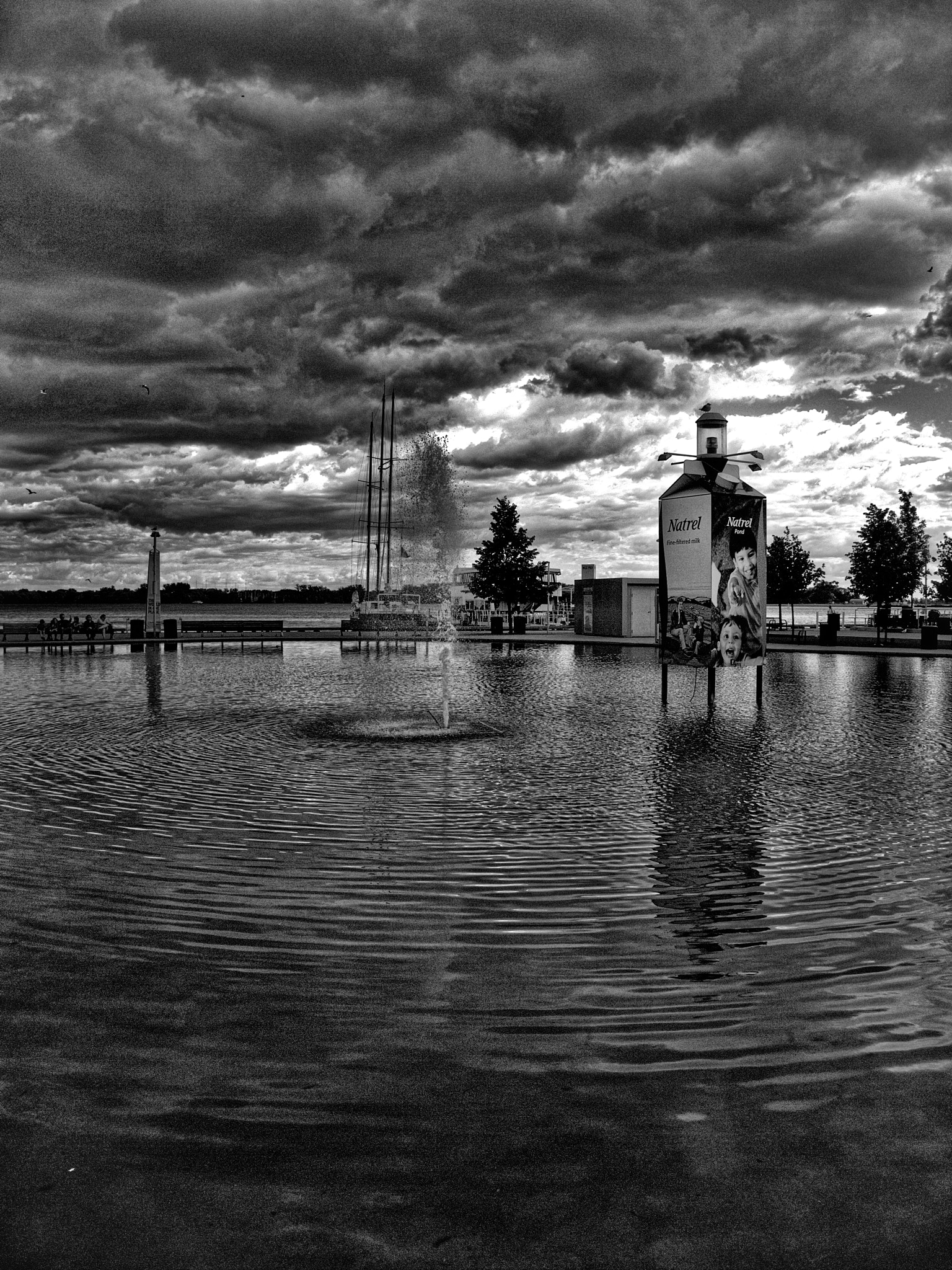 Olympus PEN E-P1 sample photo. Magic fountain photography