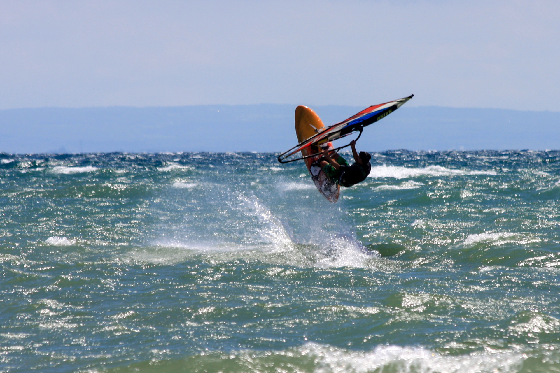 Canon EF 70-300mm F4-5.6 IS USM sample photo. Make a splash photography