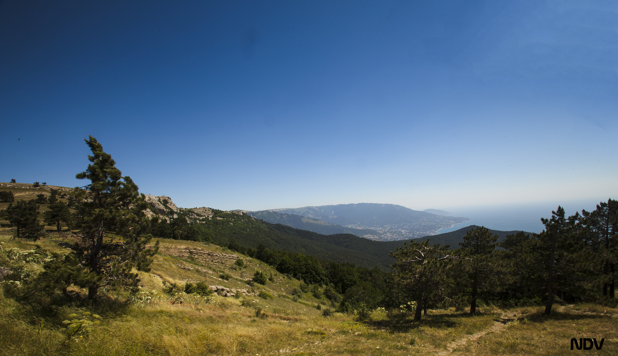 Sigma 10-20mm F3.5 EX DC HSM sample photo. Moutains photography