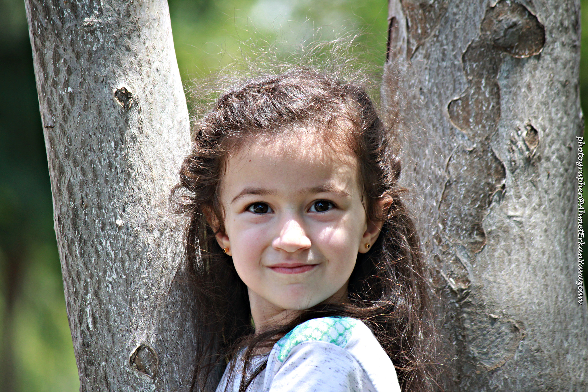 Canon EOS 500D (EOS Rebel T1i / EOS Kiss X3) sample photo. Child and smile photography