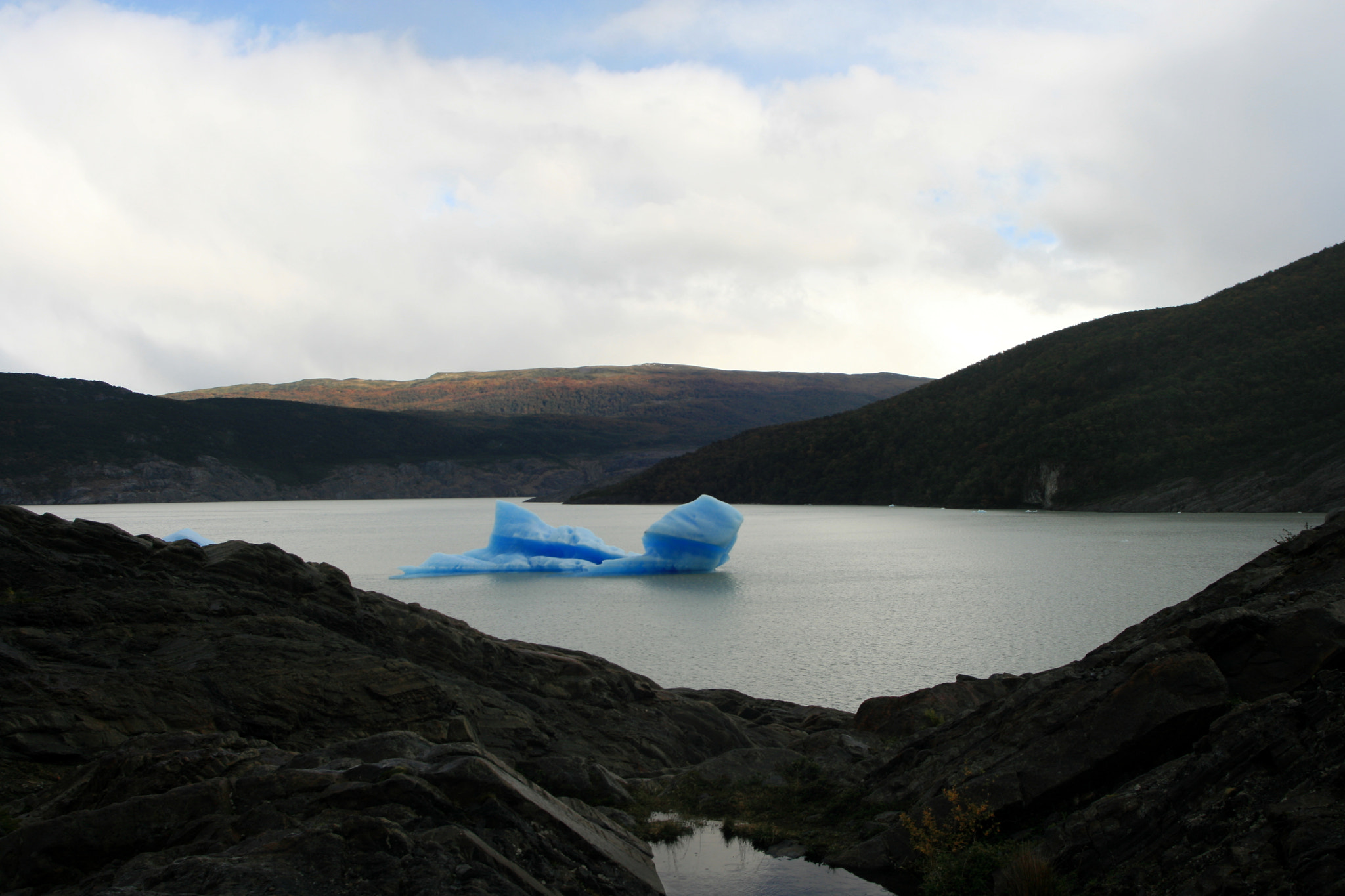 Tamron AF 19-35mm f/3.5-4.5 sample photo. Iceberg on lago grey photography