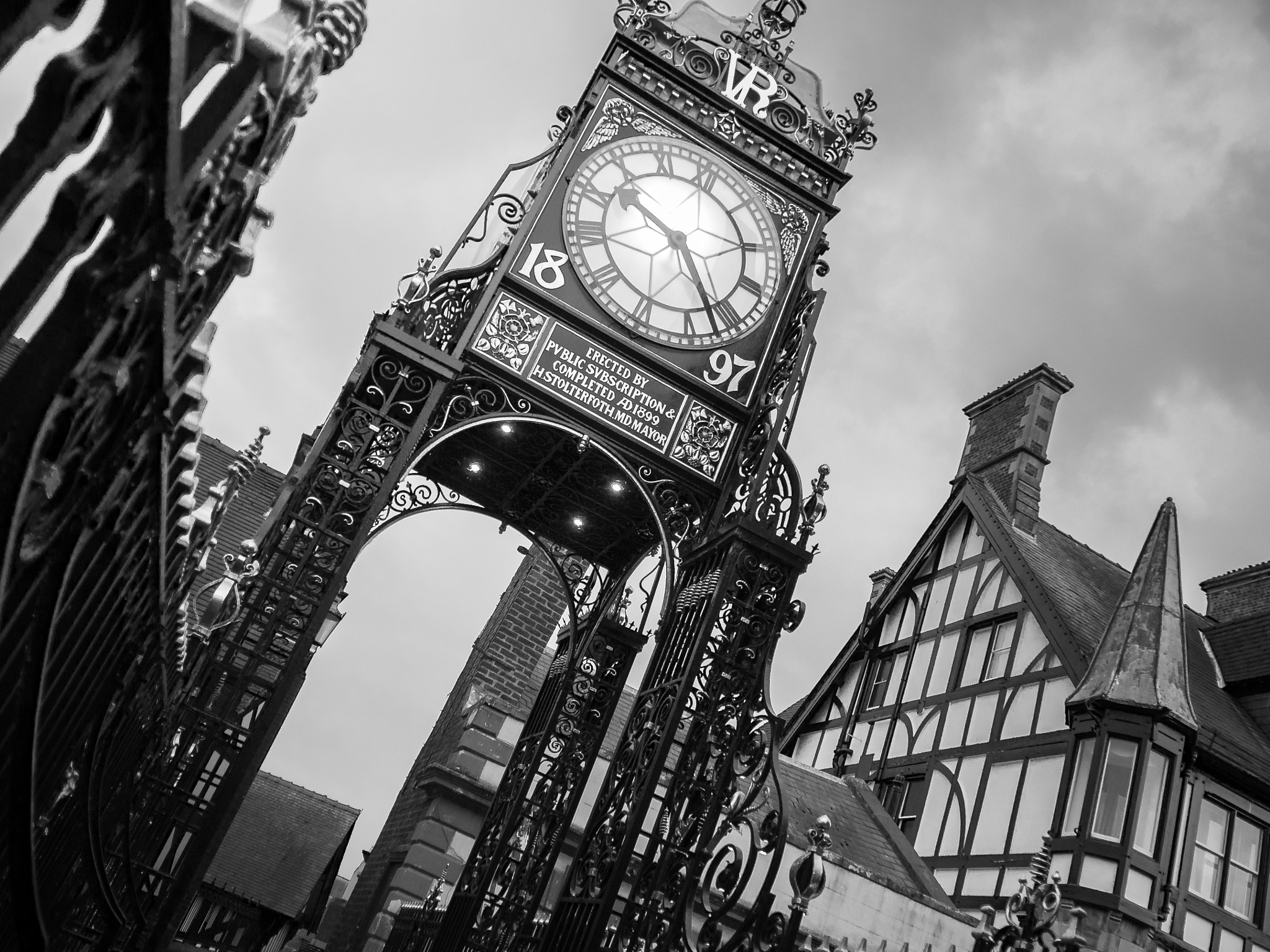 Olympus OM-D E-M5 sample photo. Eastgate clock chester photography