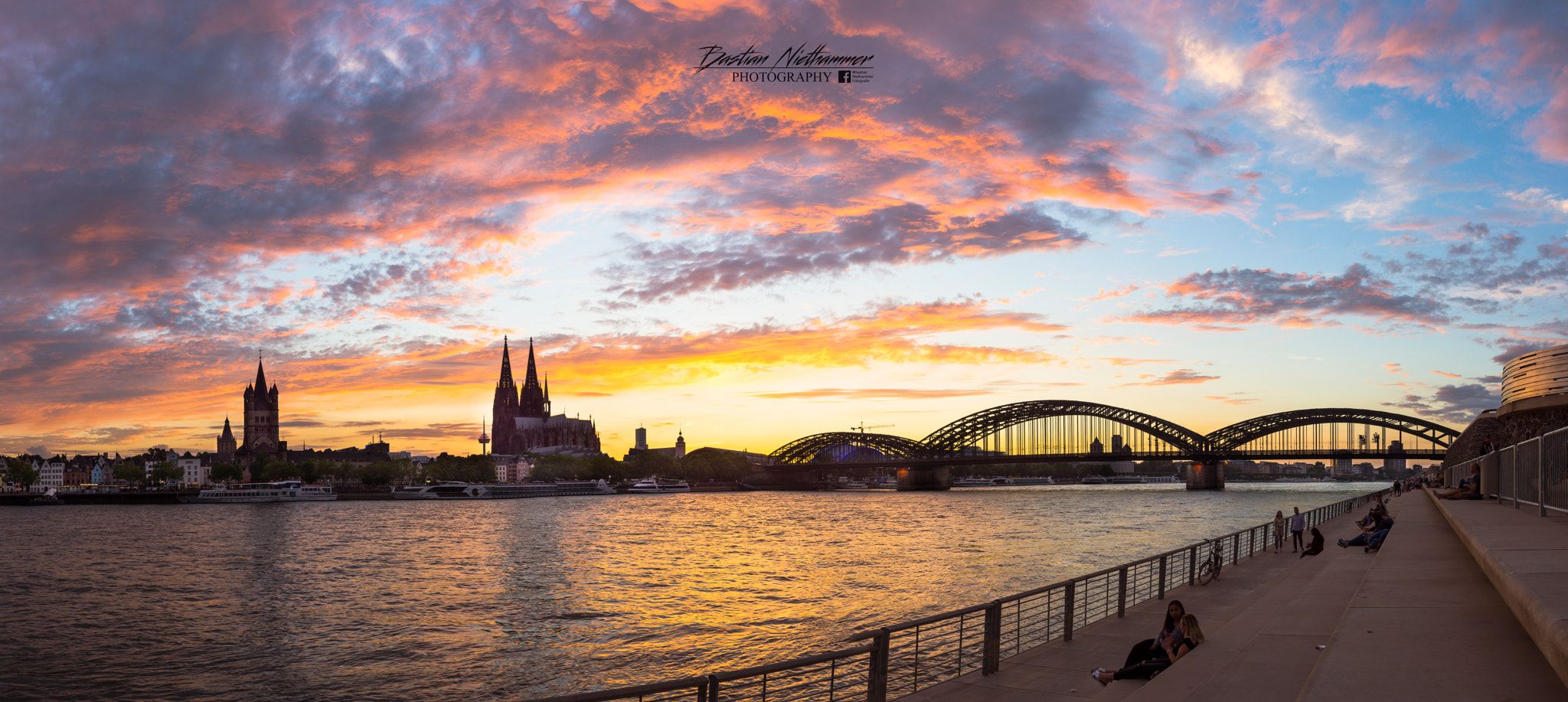 Sony SLT-A77 + Minolta AF 24mm F2.8 sample photo. Pano cologne night photography