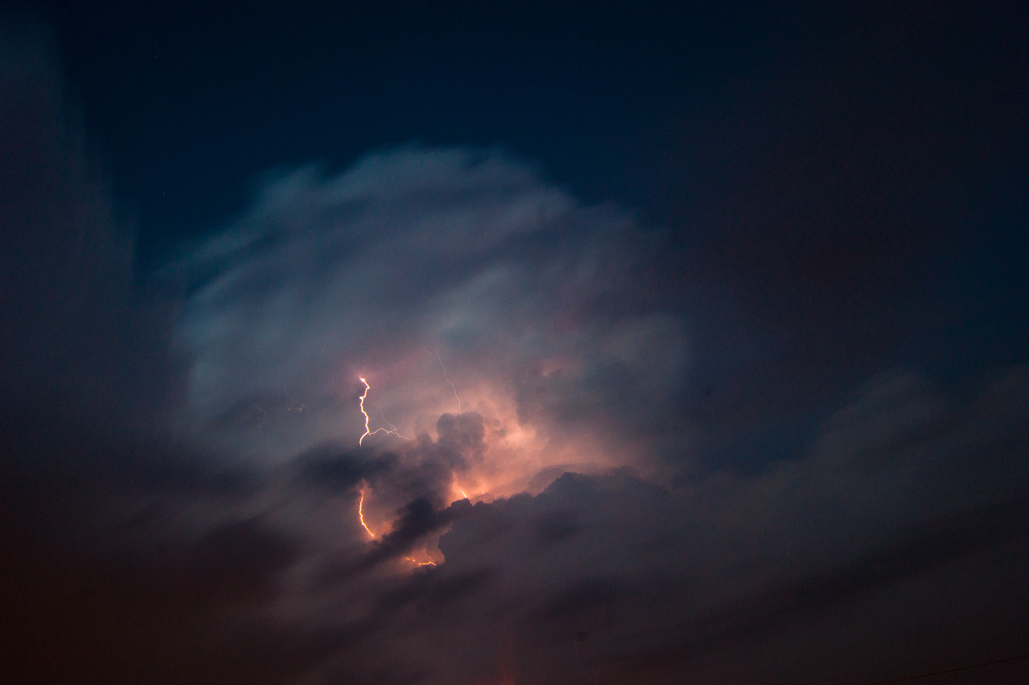 Sony Alpha DSLR-A390 + Sony DT 18-55mm F3.5-5.6 SAM sample photo. Lightning strike photography