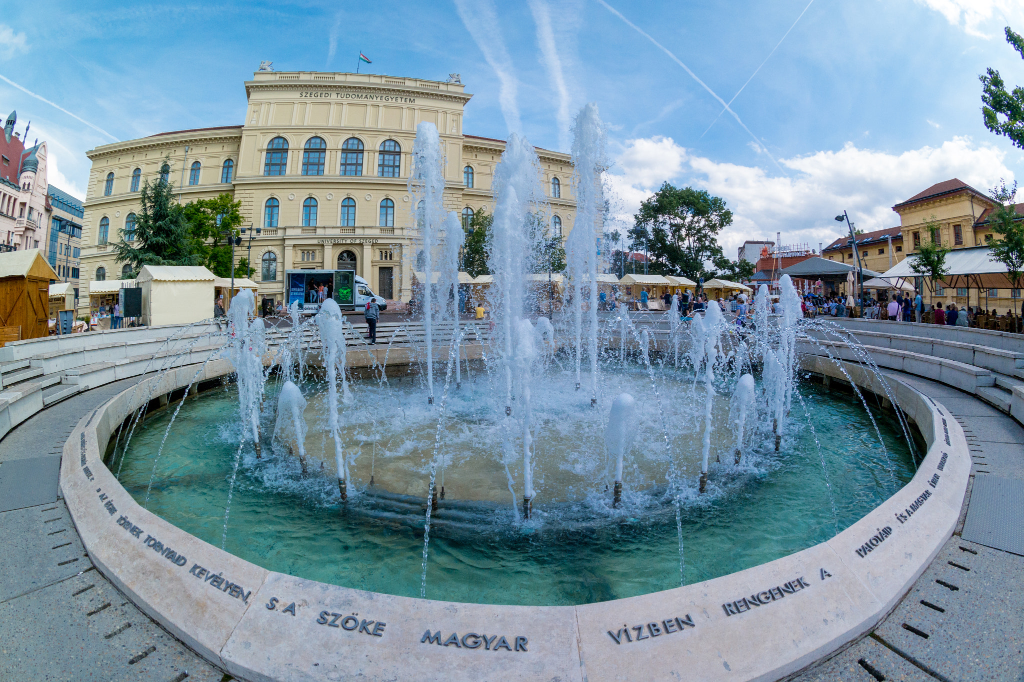 Samsung NX 10mm F3.5 Fisheye sample photo. Fountain, university photography