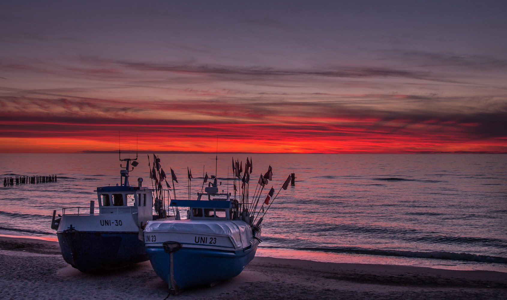 Pentax smc DA 18-55mm F3.5-5.6 AL WR sample photo. The colors of the sunset photography