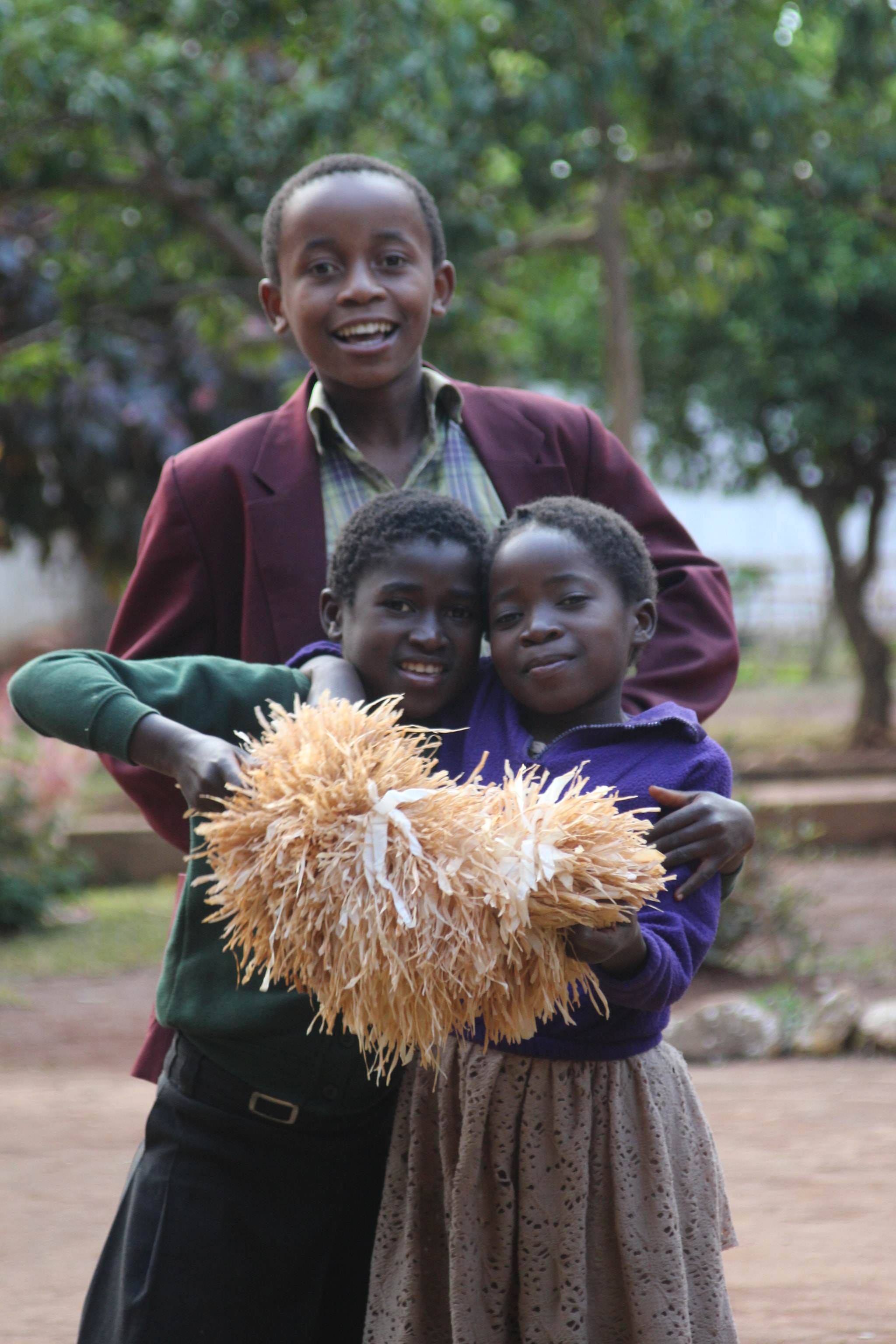 Canon EF 35-105mm f/3.5-4.5 sample photo. Take my picture please! children in mulanje, malawi. photography