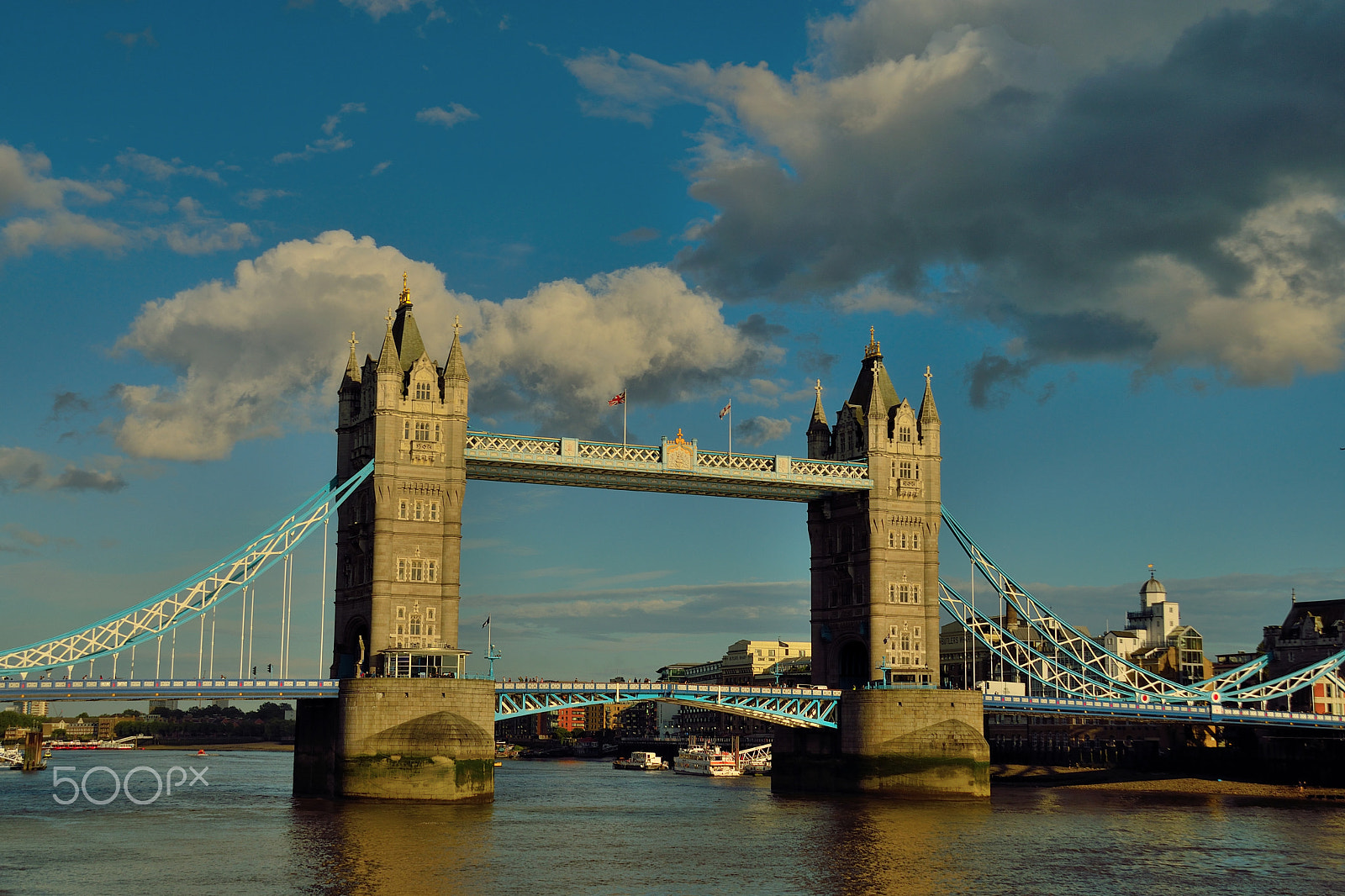 Sigma 18-200mm F3.5-6.3 DC OS HSM sample photo. Tower bridge photography