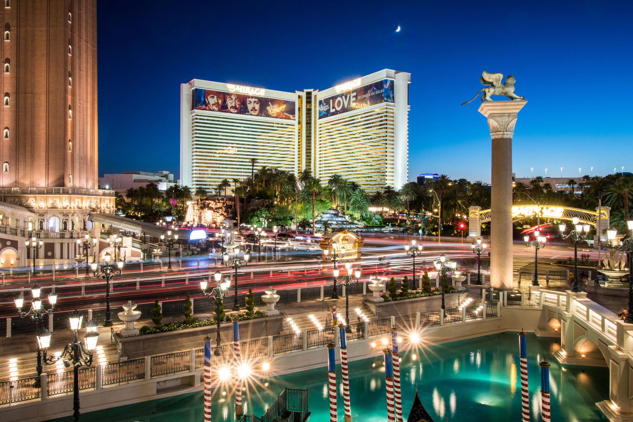 Sigma 18-35mm f/1.8 DC HSM sample photo. Las vegas strip - the mirage photography