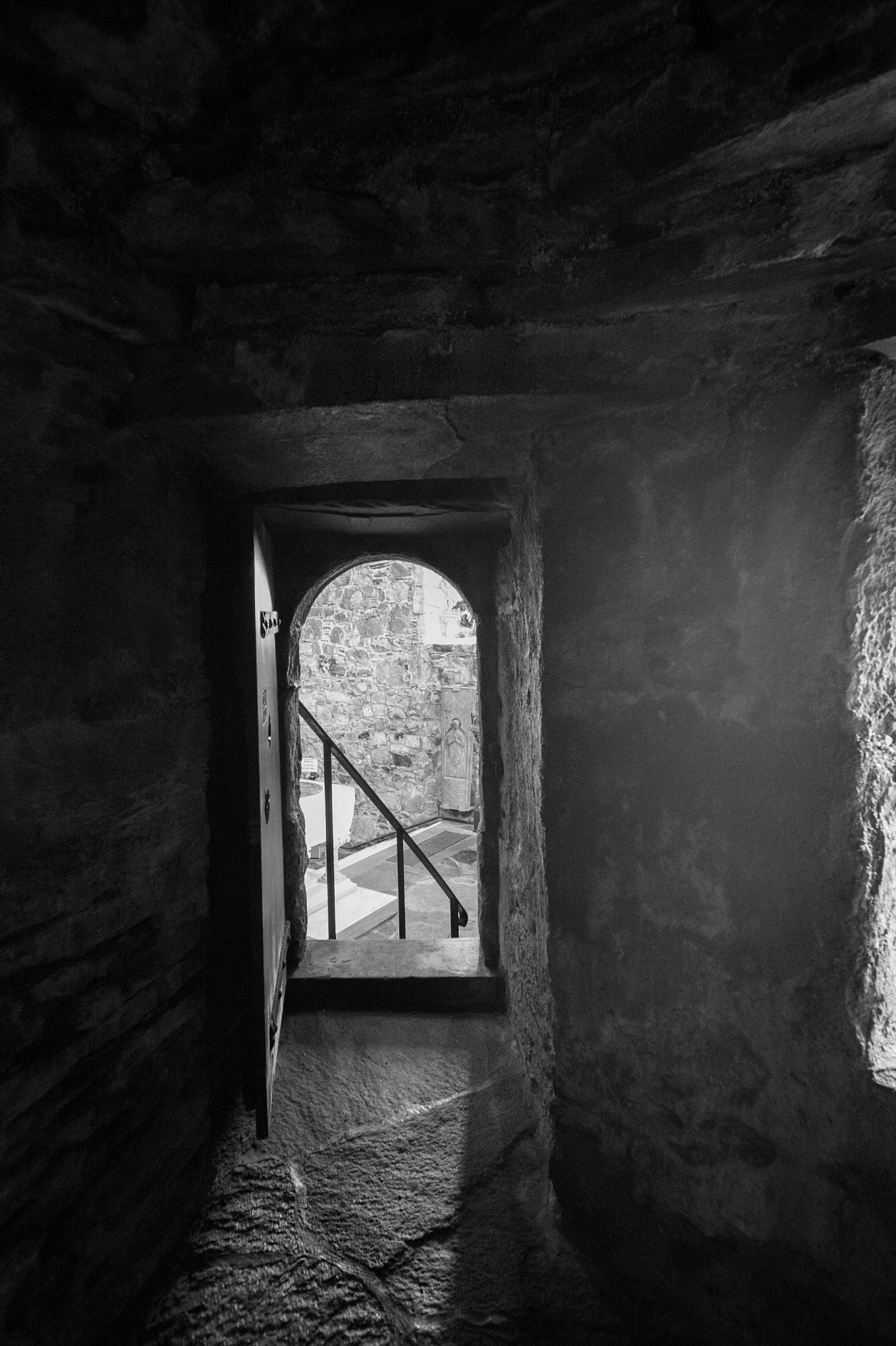 Nikon D3 sample photo. Iona abbey photography