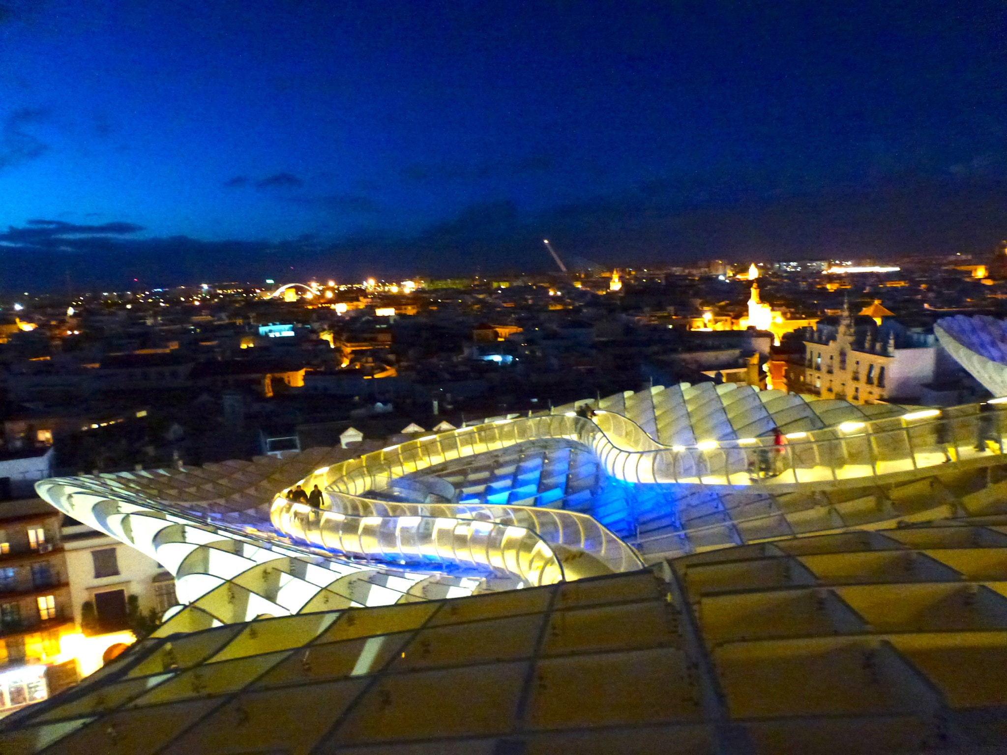 Panasonic DMC-ZS10 sample photo. Espacio metropol parasol photography