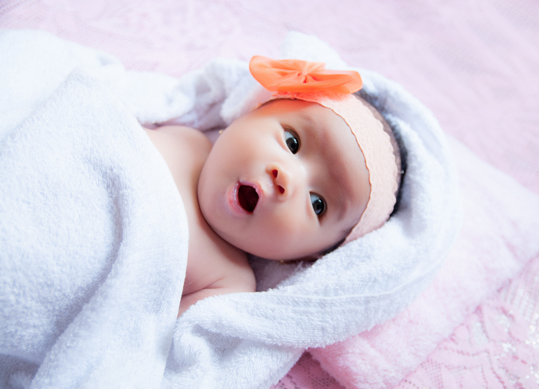 Nikon D300S + Sigma 17-50mm F2.8 EX DC OS HSM sample photo. Baby 1 month photography
