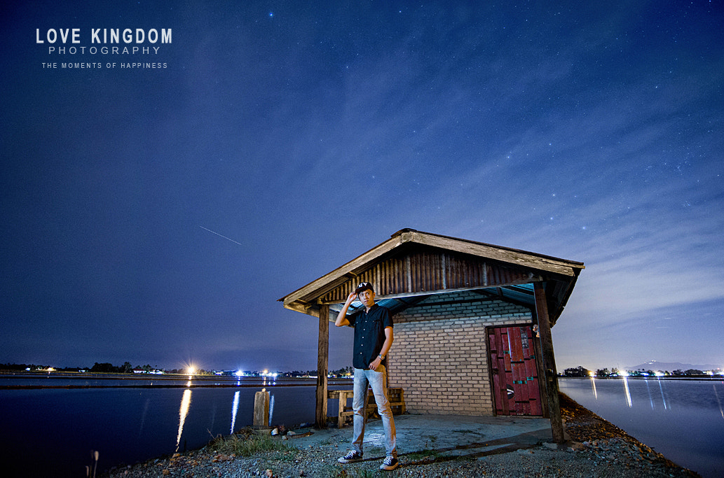 Nikon AF-S Nikkor 18-35mm F3.5-4.5G ED sample photo. Night photography