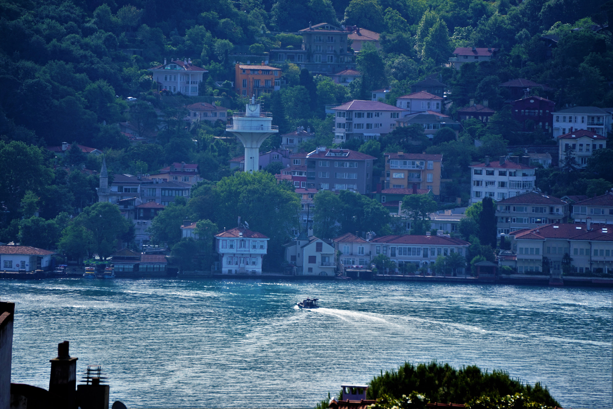 Sony E 55-210mm F4.5-6.3 OSS sample photo. Small boat photography