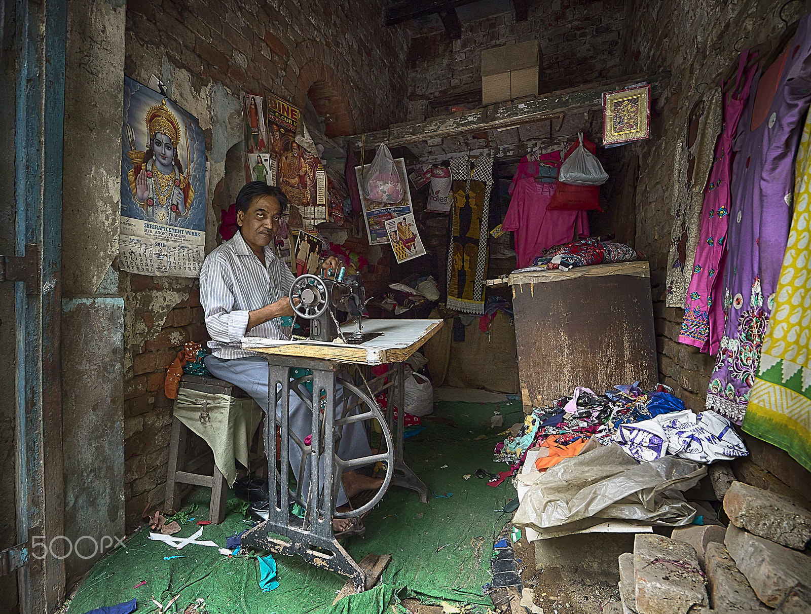 Sony a7S II + Sony Vario-Tessar T* FE 16-35mm F4 ZA OSS sample photo. Paarganji new delhi india photography