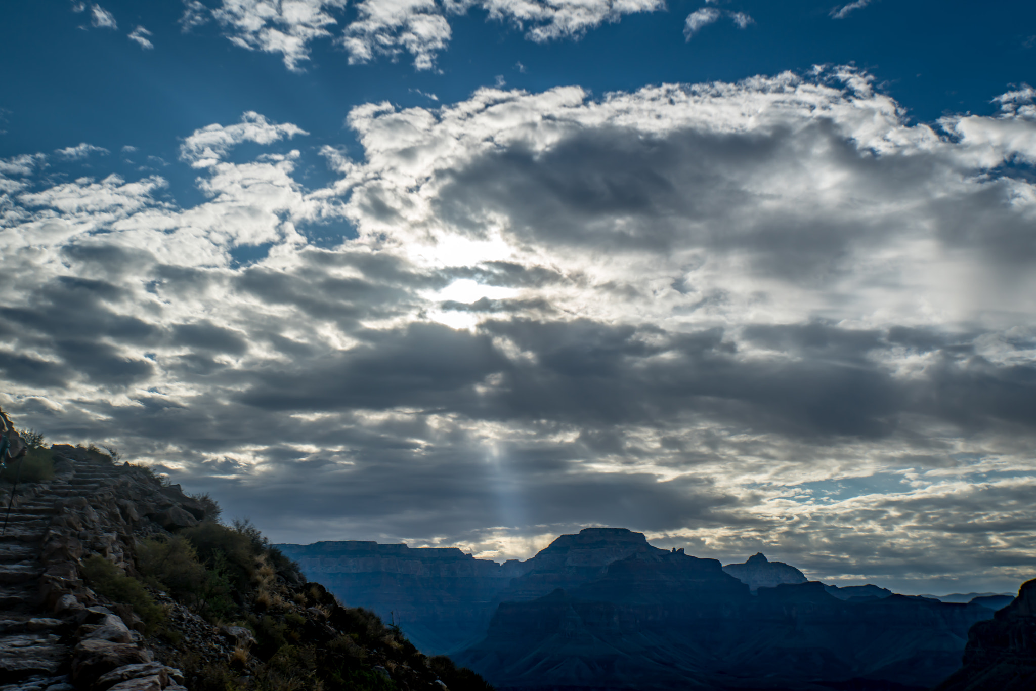 Sony a7R II + Tamron 18-270mm F3.5-6.3 Di II PZD sample photo. Sun and clouds in grand canyon photography