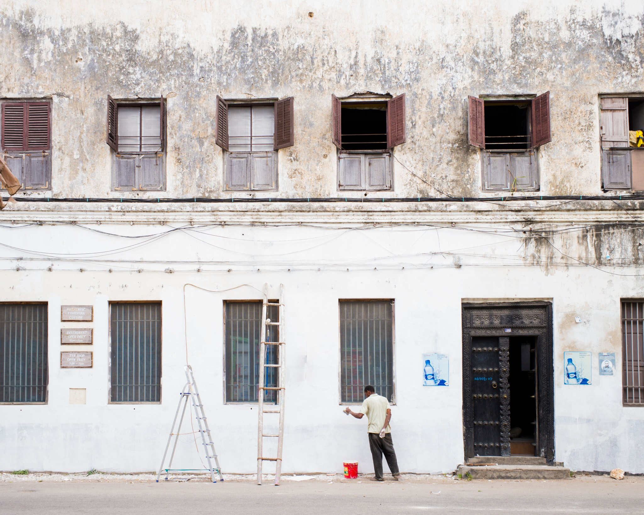 Leica M (Typ 240) + Leica Summarit-M 35mm F2.4 ASPH sample photo. Pairing stone town photography