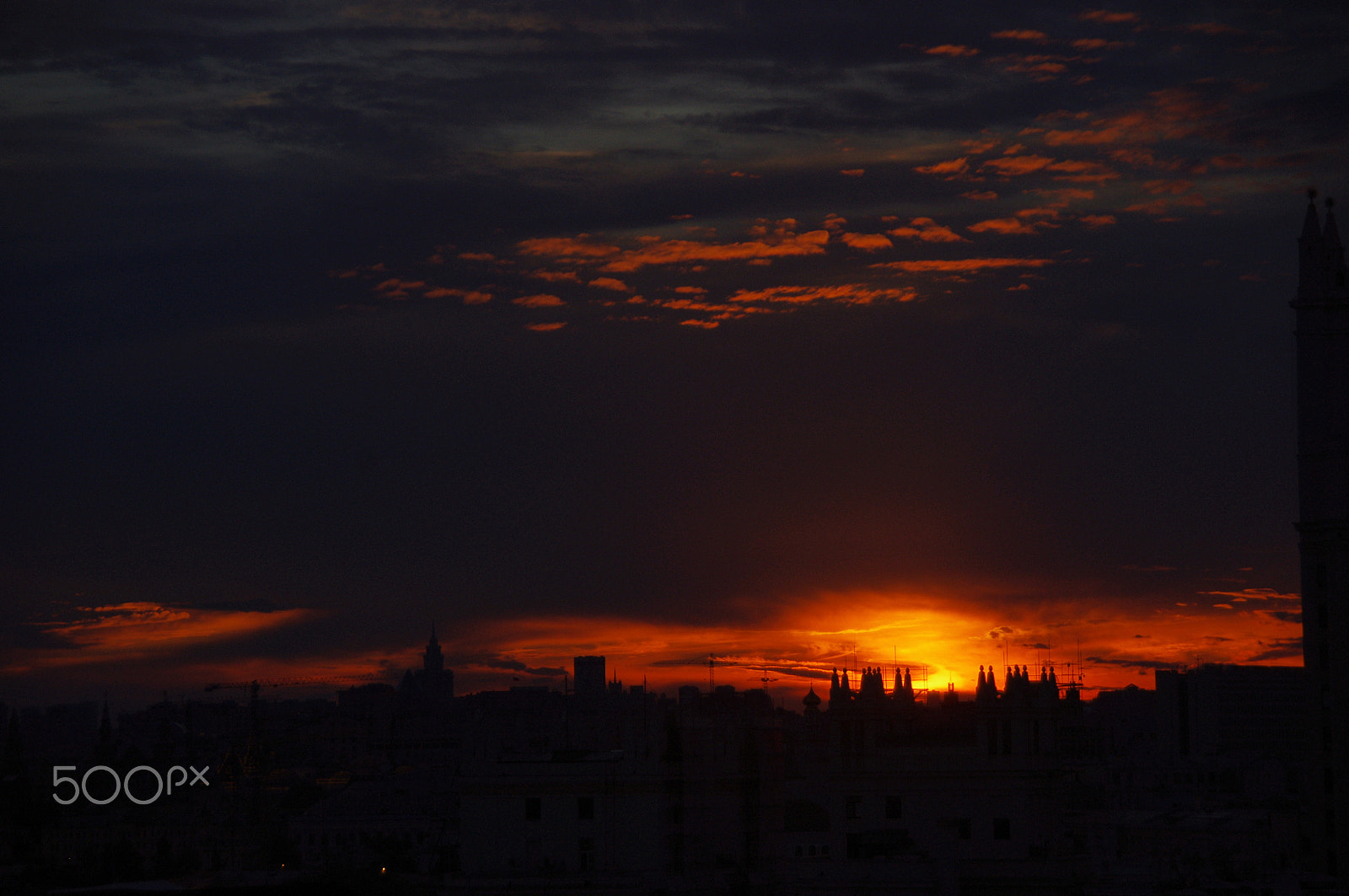 Pentax K-x + Tamron AF 18-250mm F3.5-6.3 Di II LD Aspherical (IF) Macro sample photo. Sunset moscow july - 4 photography