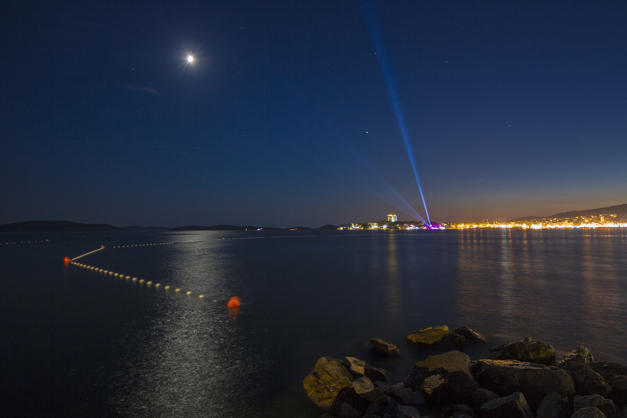 Canon EOS 7D + Sigma 12-24mm F4.5-5.6 EX DG Aspherical HSM sample photo. Vodice at night photography