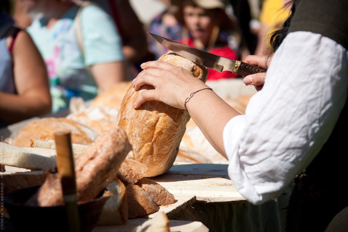 Canon EOS-1Ds Mark III sample photo. Just bread photography