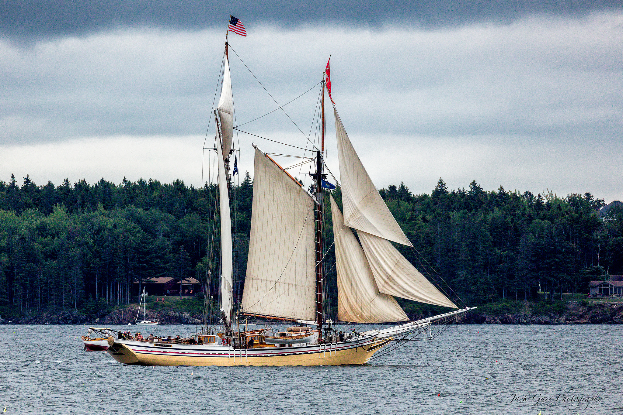 Canon EOS 5DS + 150-600mm F5-6.3 DG OS HSM | Sports 014 sample photo. Heritage 95' coaster in windjammer race photography
