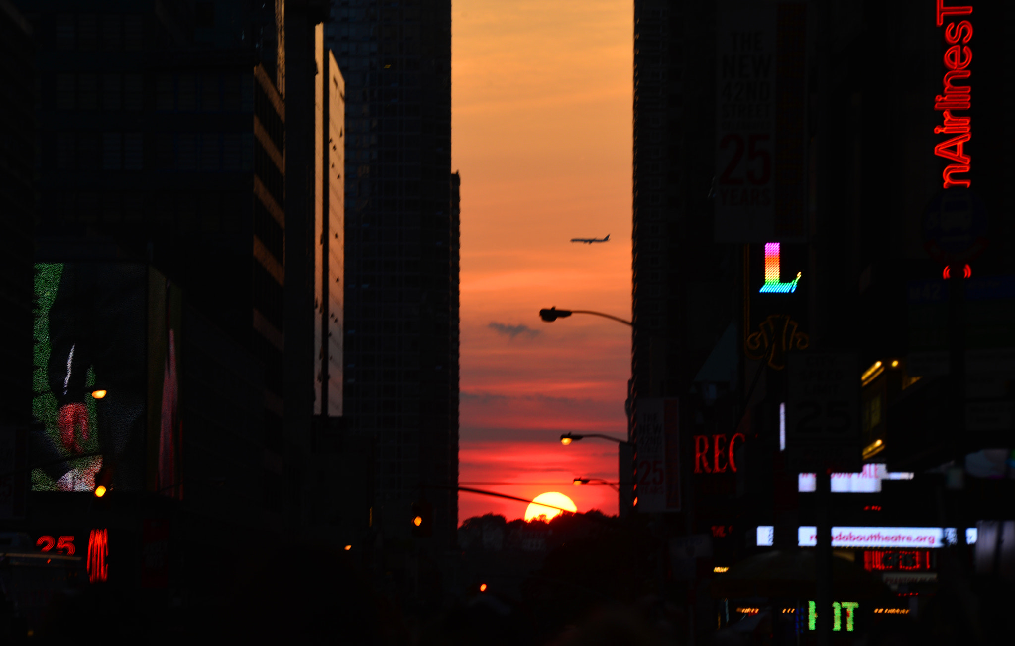 Nikon D600 + PC Micro-Nikkor 85mm f/2.8D sample photo. 2016 nyc manhattanhenge photography