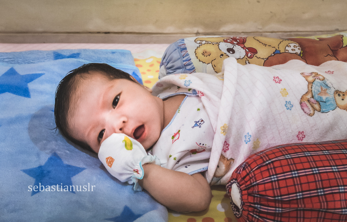 Samsung NX1000 + Samsung NX 20-50mm F3.5-5.6 ED sample photo. Baby boy photography