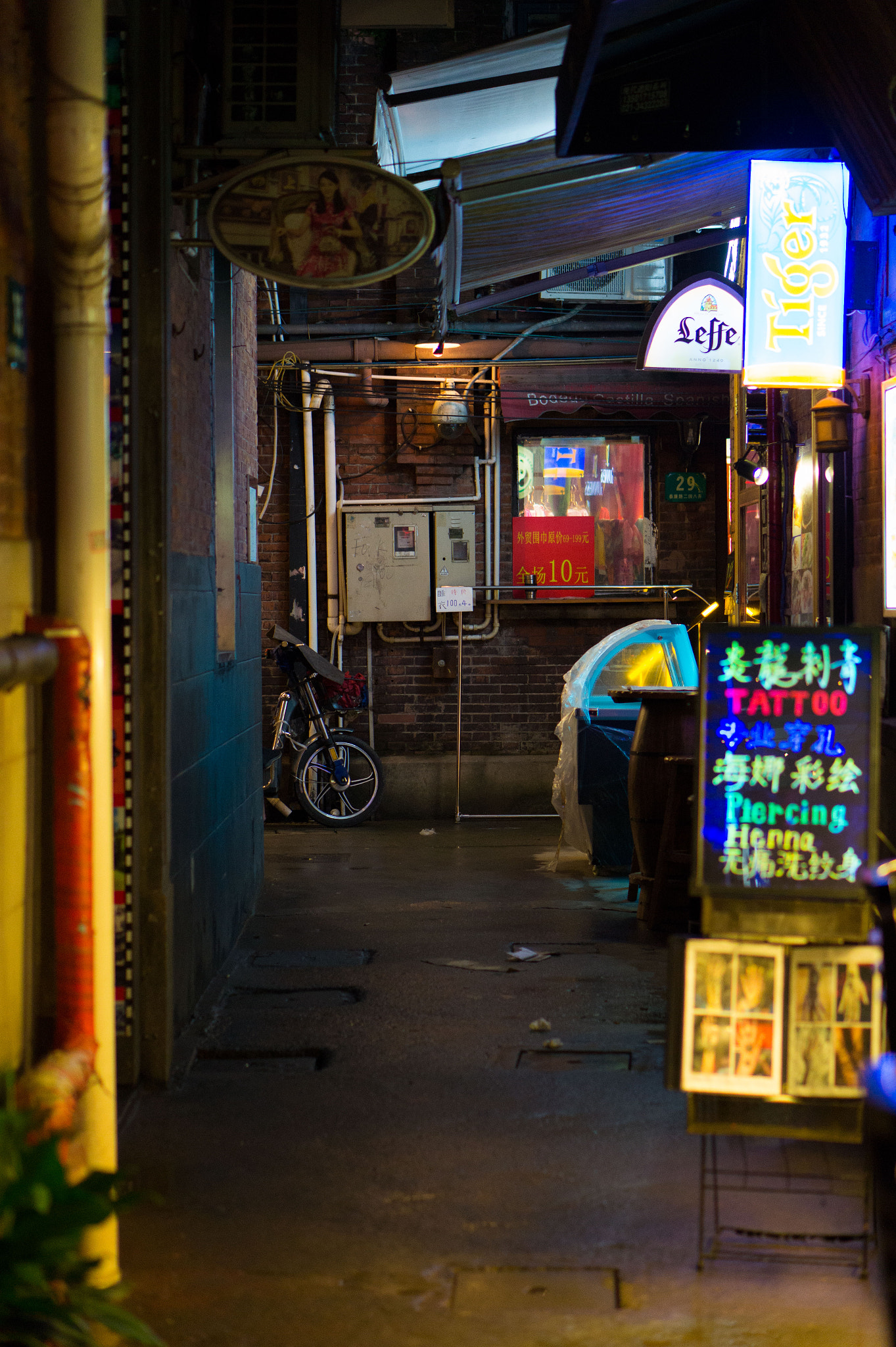 Sony Alpha a5000 (ILCE 5000) + E 50mm F1.8 OSS sample photo. Nothing photography