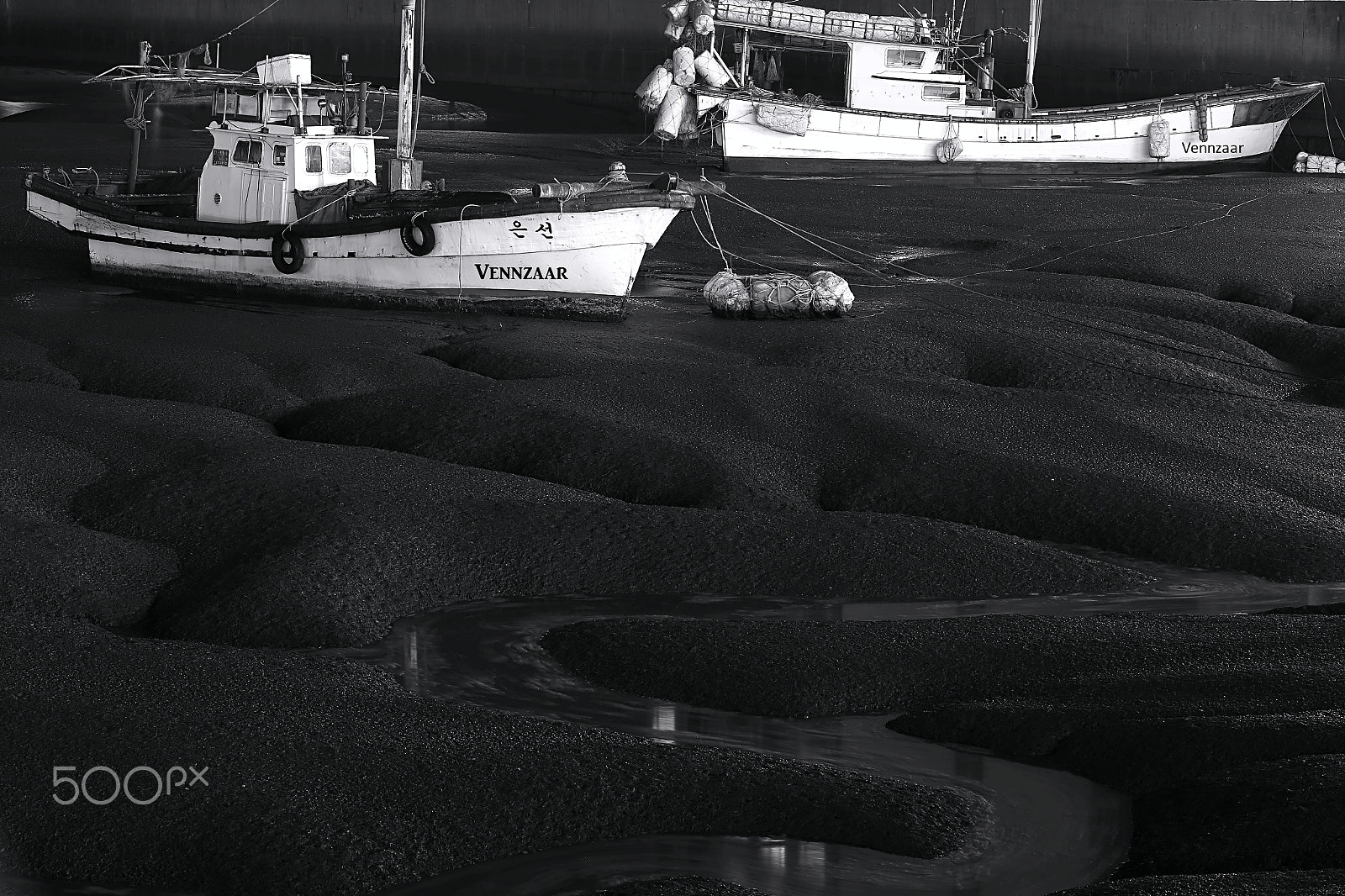 Tamron SP AF 70-200mm F2.8 Di LD (IF) MACRO sample photo. Low tide photography