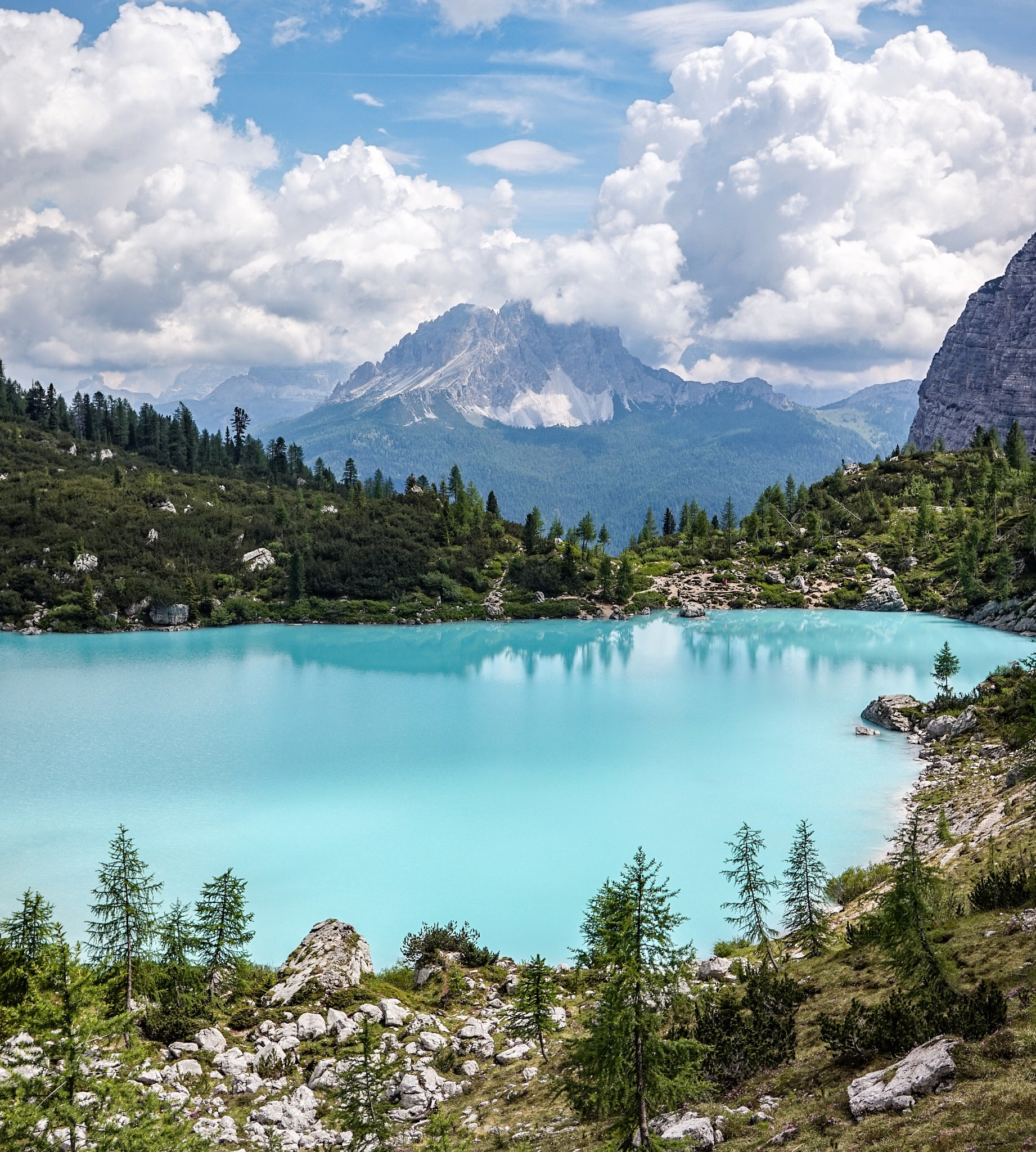 Sony Alpha a5000 (ILCE 5000) + Sony E 20mm F2.8 sample photo. Trek to lago di sorapis. cortina d'ampezzo. dolomites, italy. photography