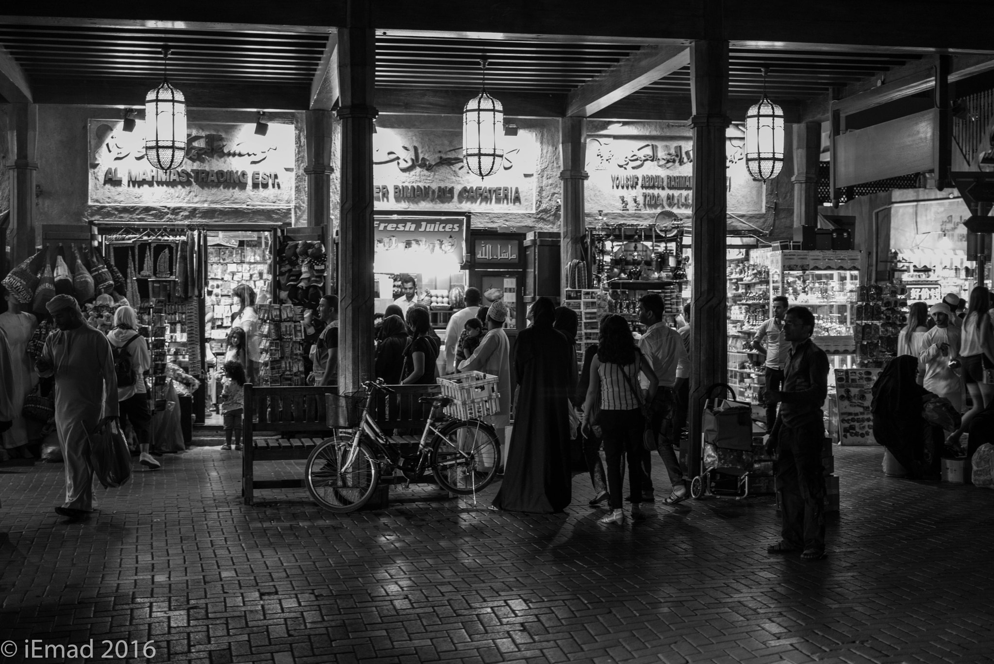 Leica APO-Summicron-M 50mm F2 ASPH sample photo. Grand souk atmosphere... photography