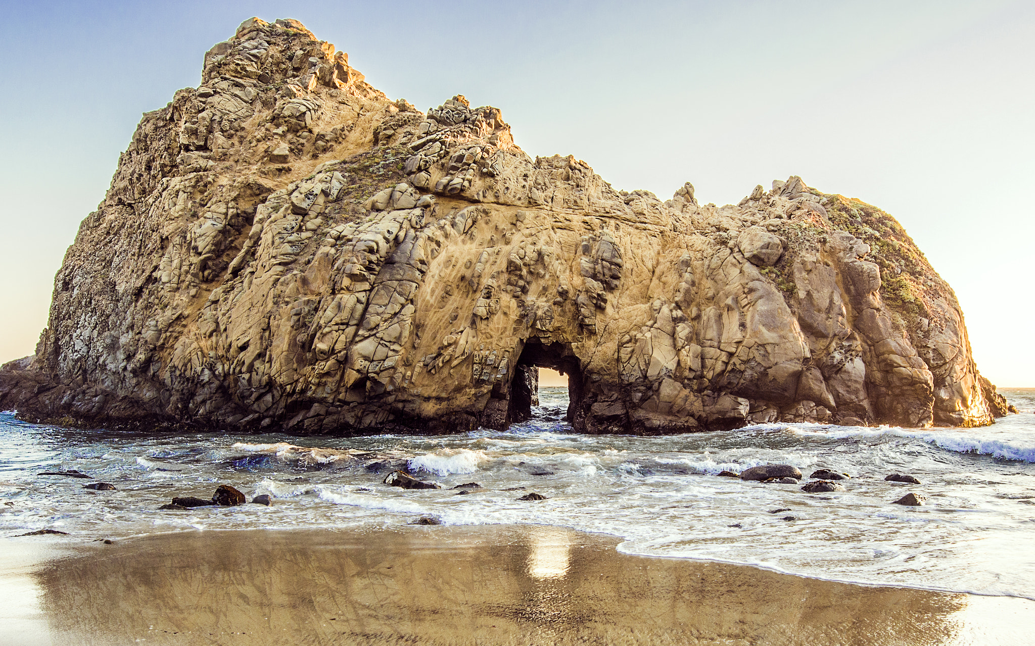 Nikon AF-S Nikkor 14-24mm F2.8G ED sample photo. Pfeiffer beach, big sur, ca photography