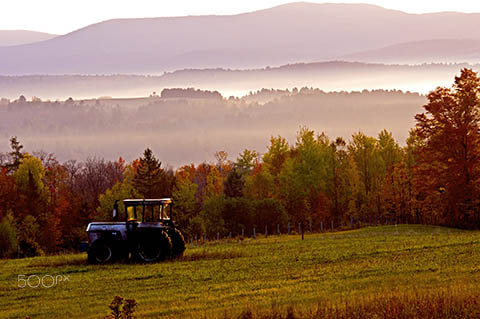 Nikon D700 + AF Nikkor 70-210mm f/4-5.6 sample photo. Sunrise  in  vermont photography