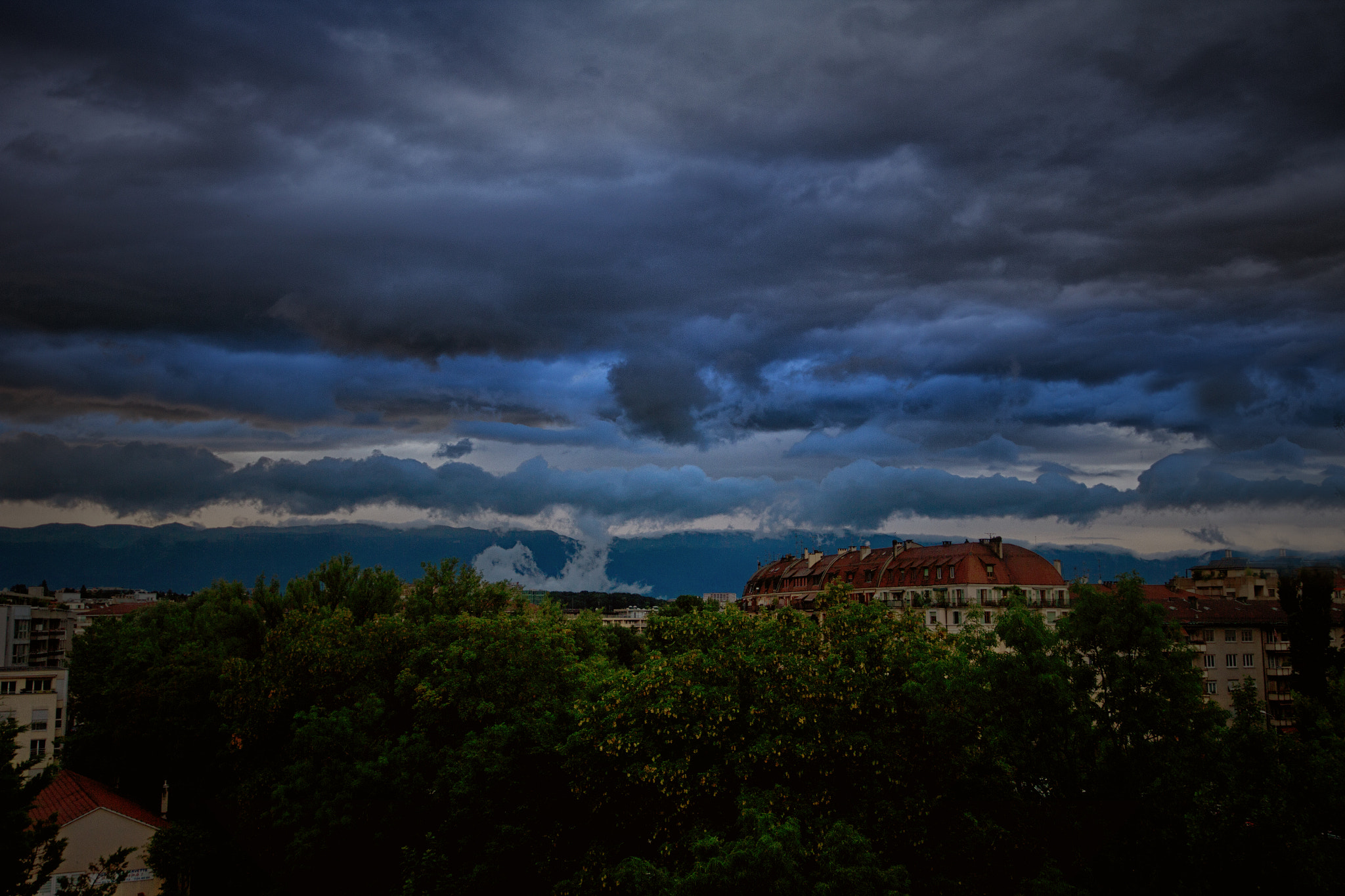 Sigma 12-24mm F4.5-5.6 II DG HSM sample photo. Carouge orage photography