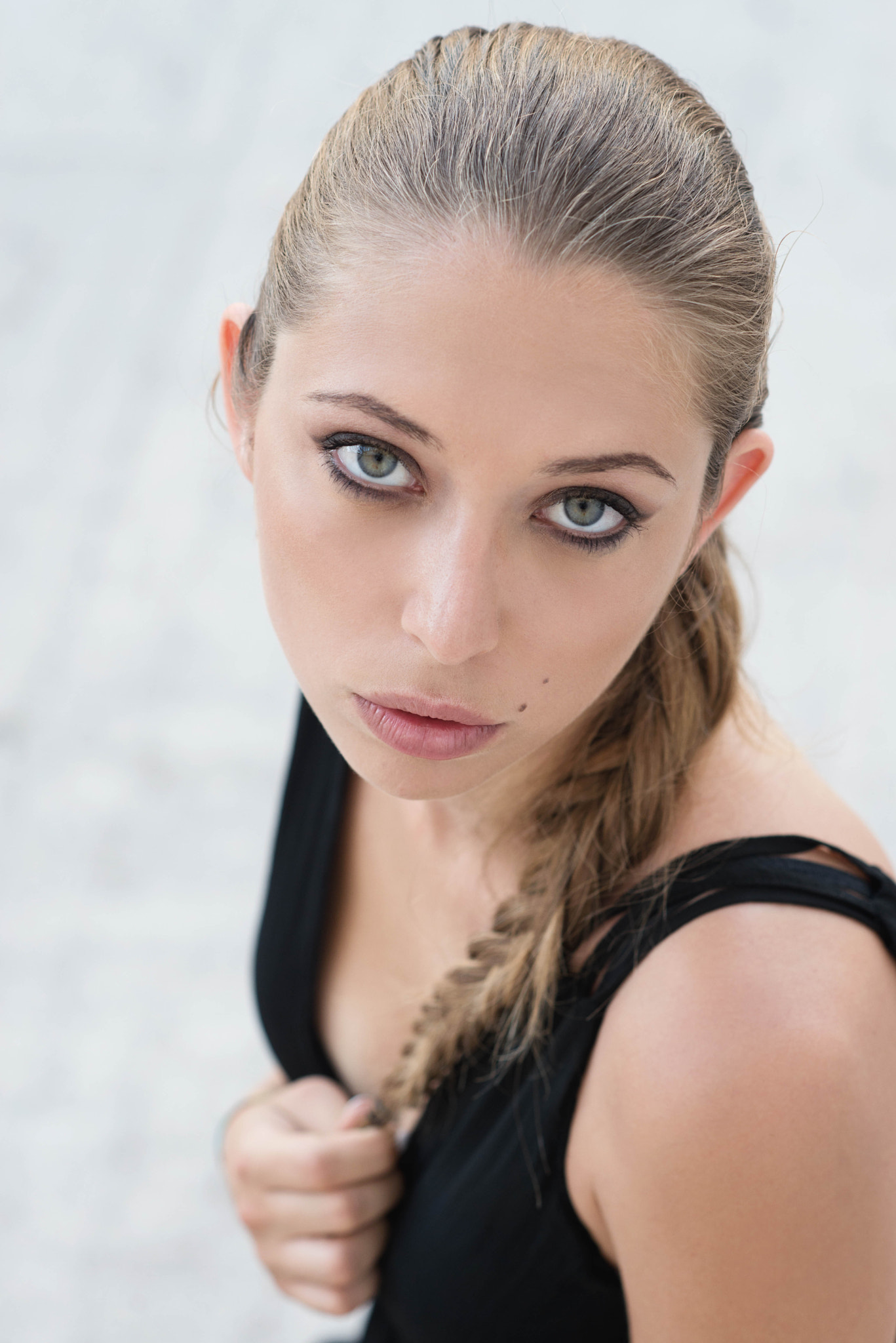 Nikon D610 + Nikon AF Nikkor 105mm F2D DC sample photo. Alice's eyes photography